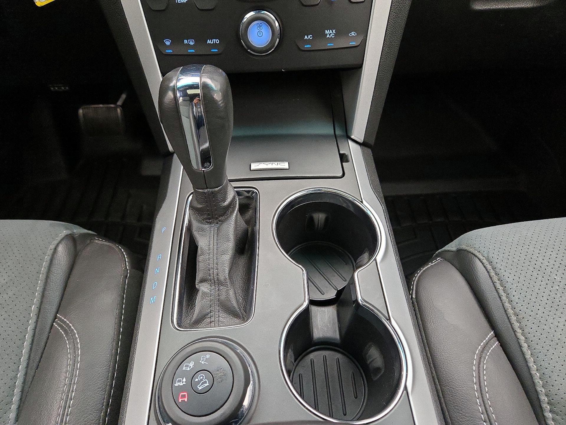 Thumbnail: 2015 Ford Explorer - 18
