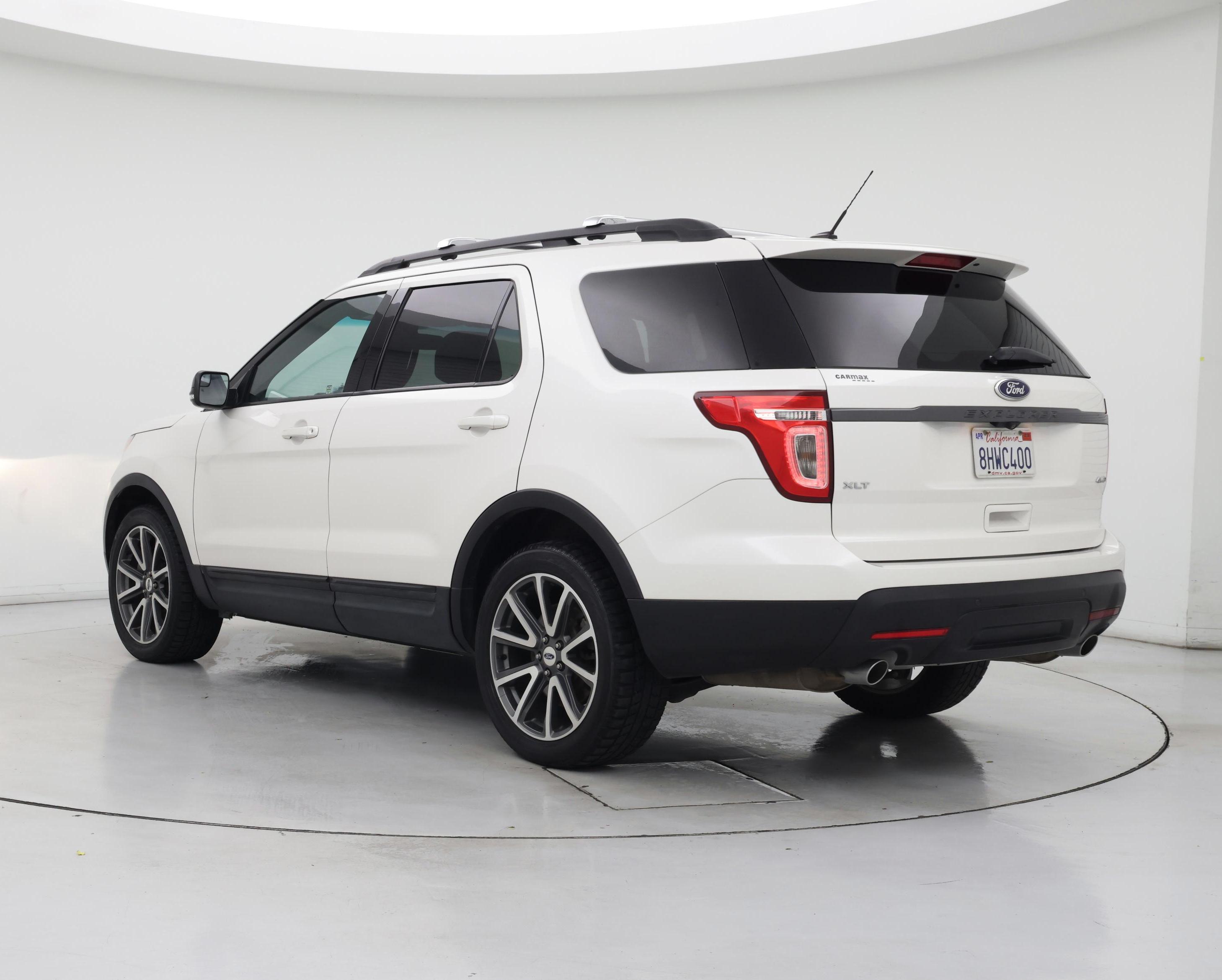 Thumbnail: 2015 Ford Explorer - 2