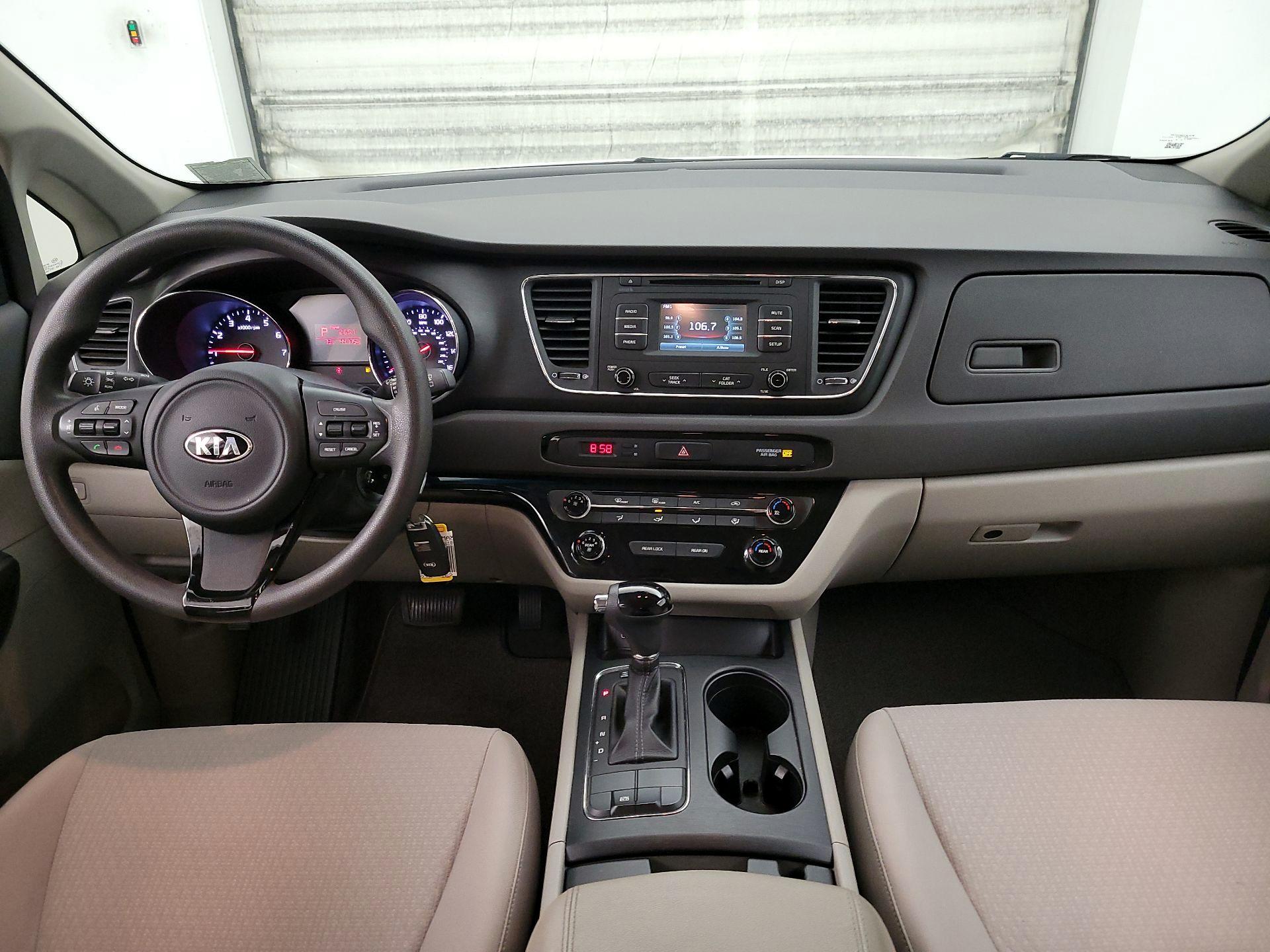 Thumbnail: 2016 Kia Sedona - 9