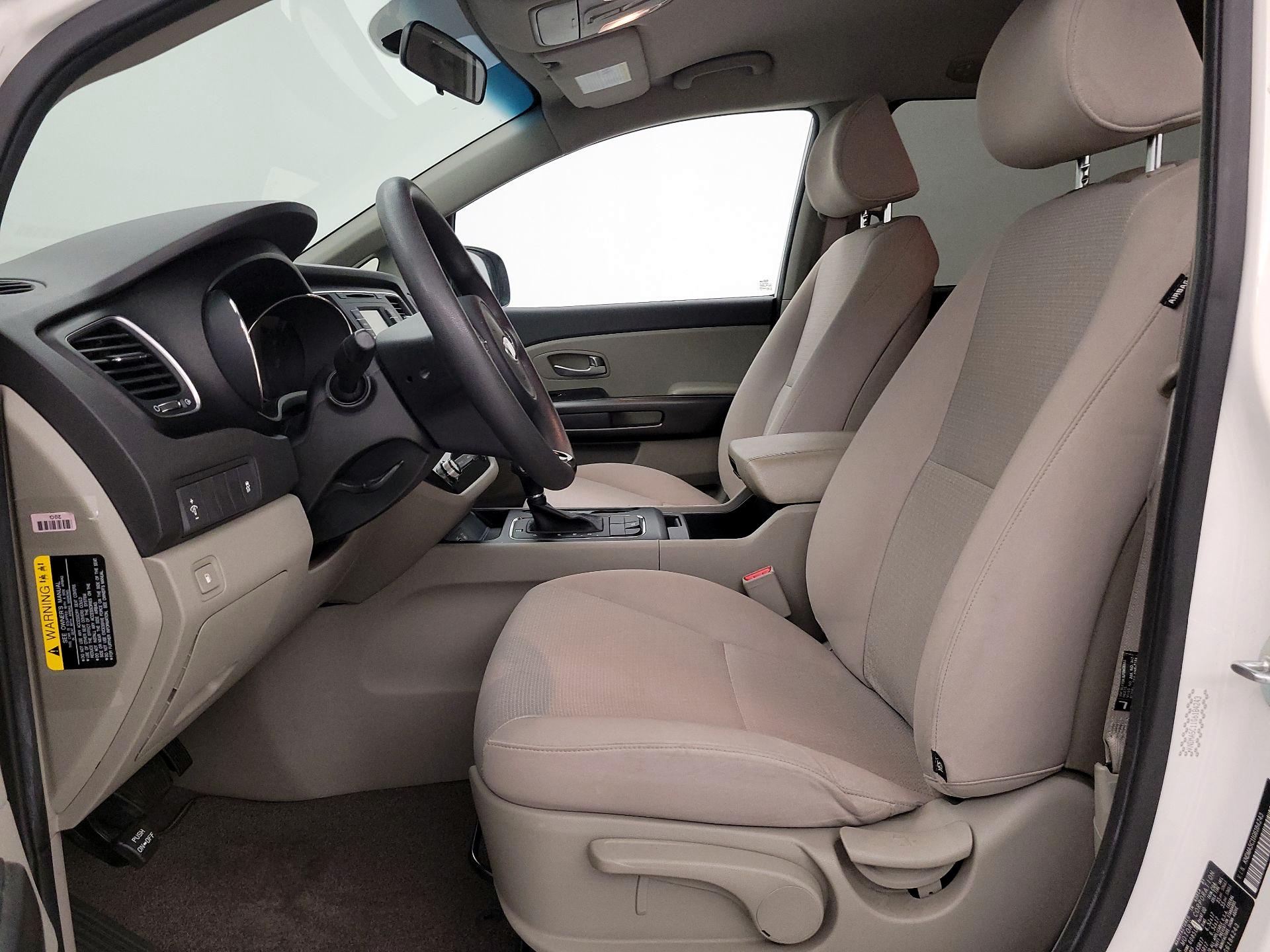 Thumbnail: 2016 Kia Sedona - 11