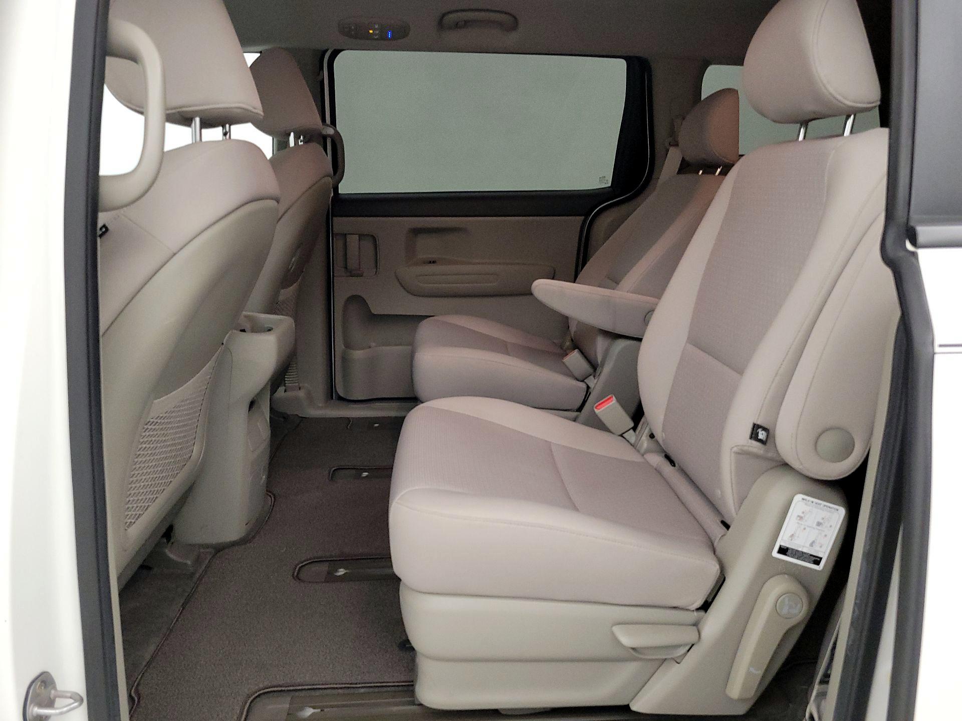 Thumbnail: 2016 Kia Sedona - 19