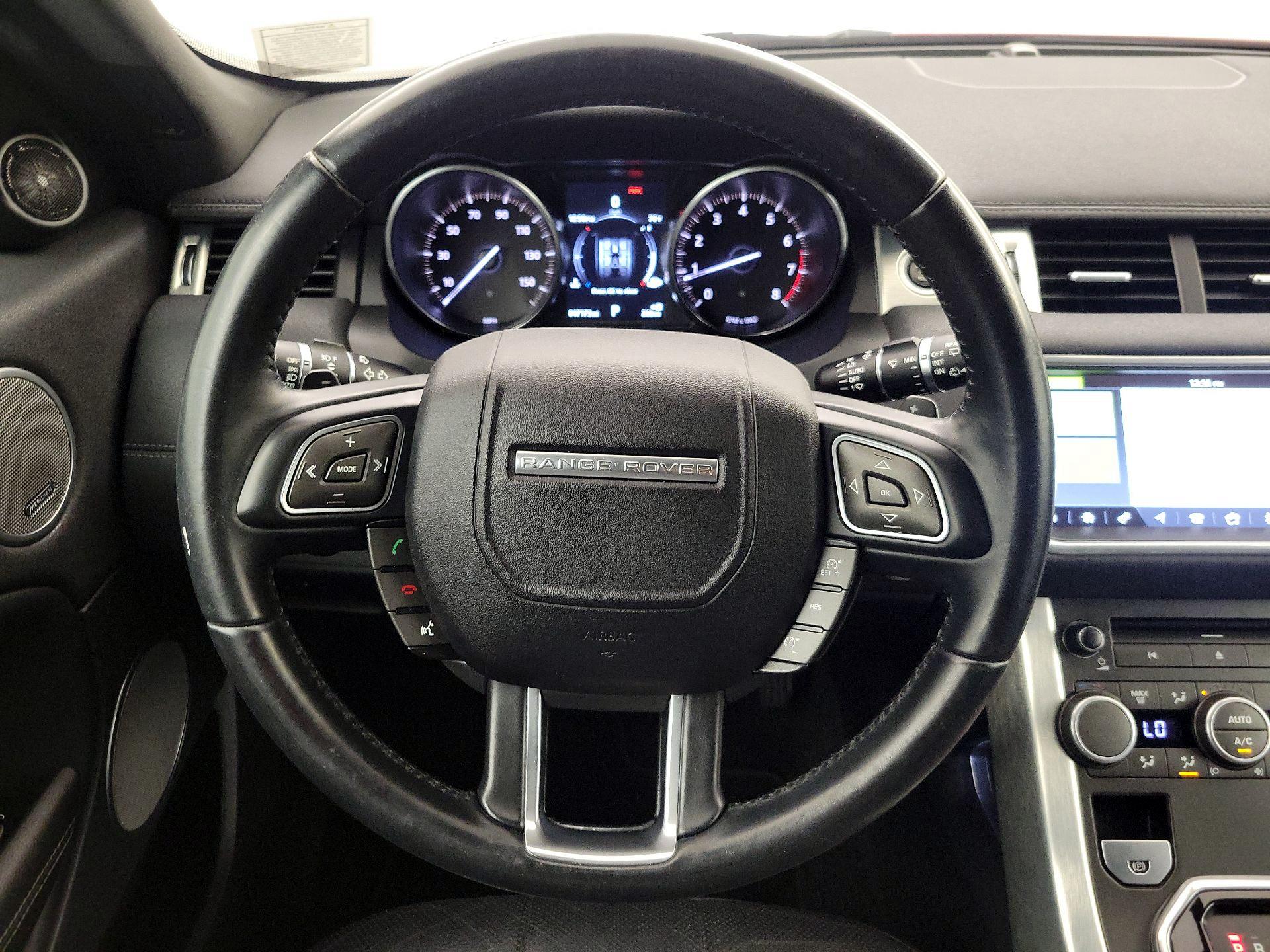 Thumbnail: 2017 Land Rover Range Rover Evoque - 10