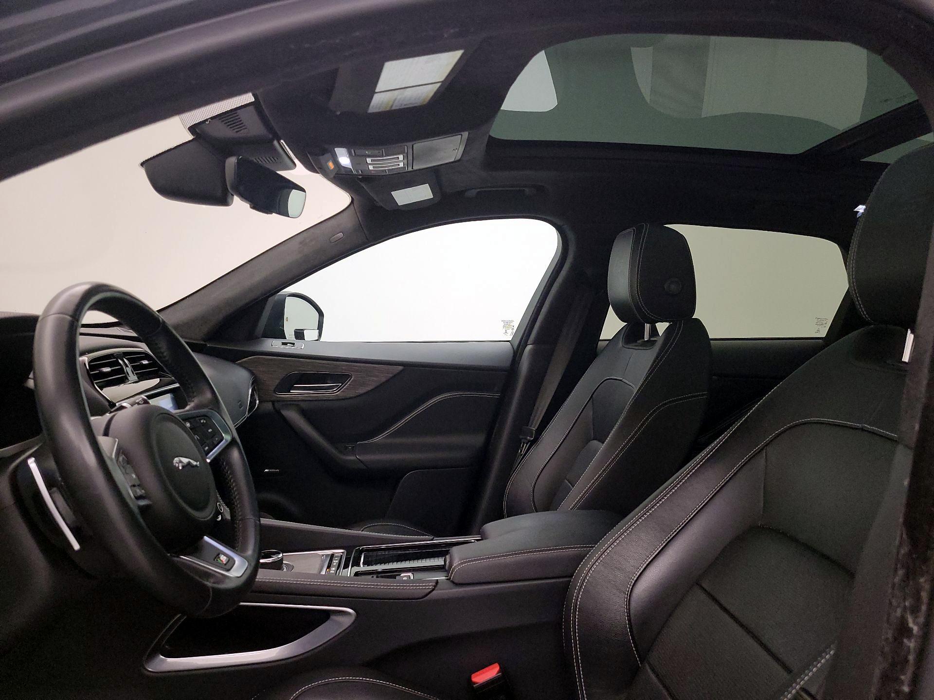 Thumbnail: 2020 Jaguar F-Pace - 20