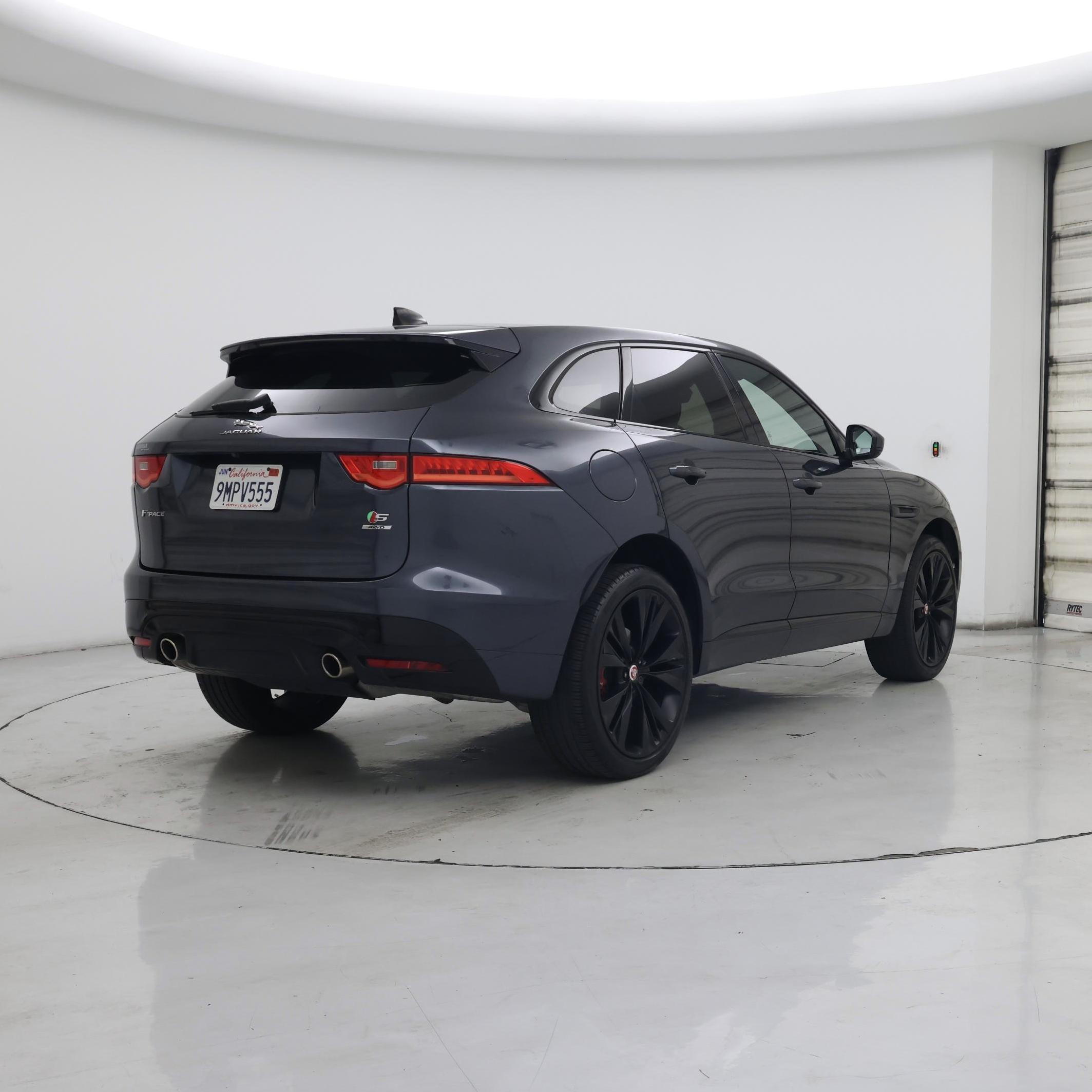 Thumbnail: 2020 Jaguar F-Pace - 8