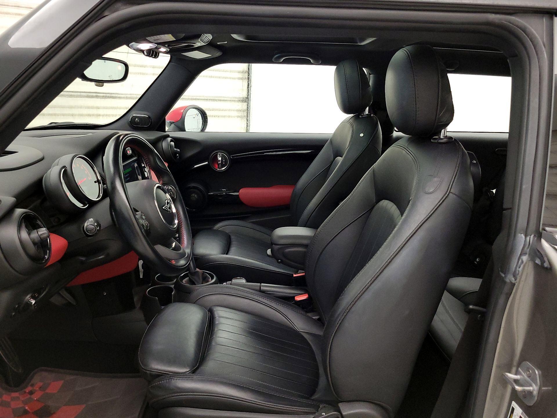 Thumbnail: 2019 MINI Cooper Hardtop - 11