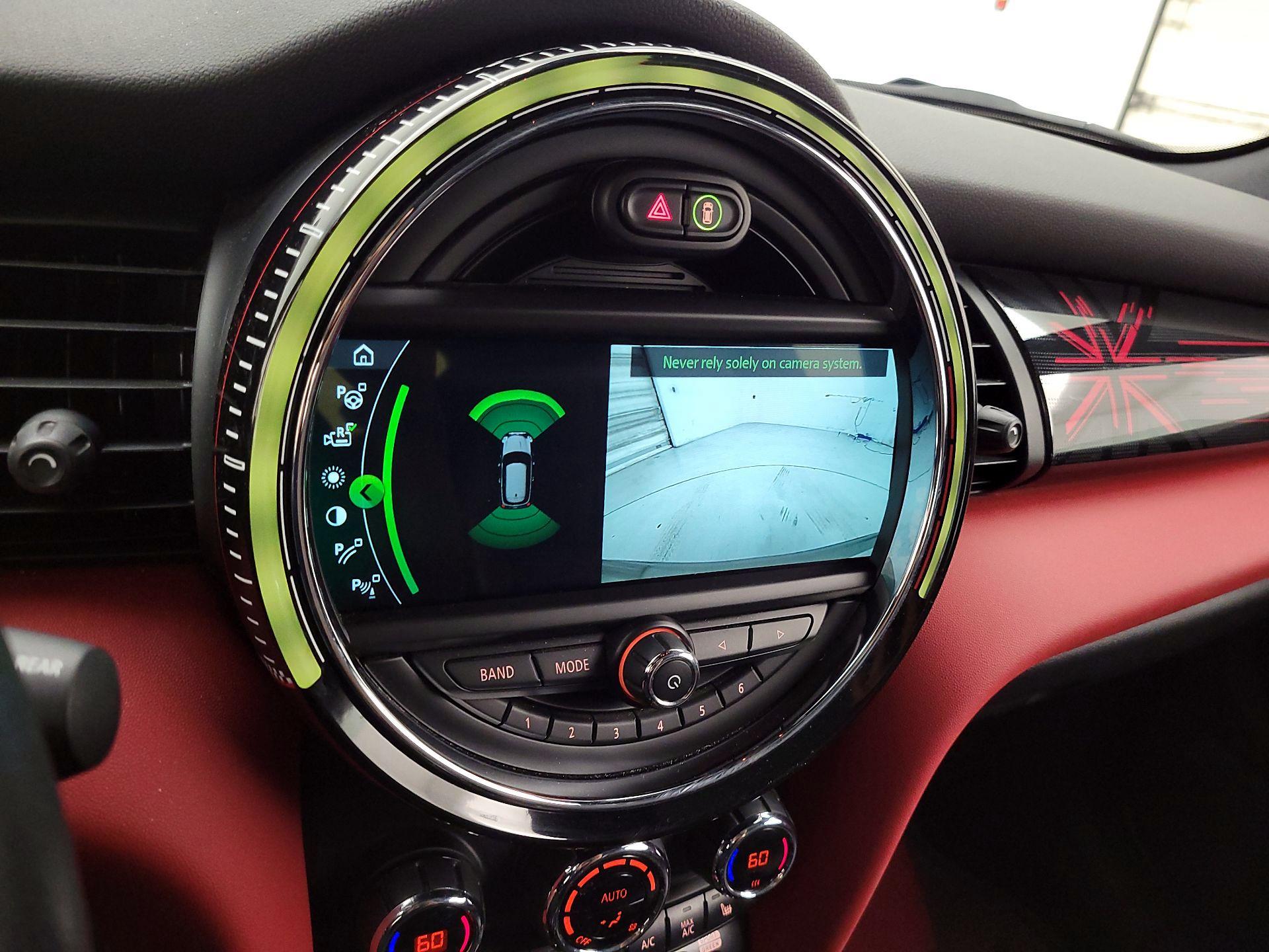 Thumbnail: 2019 MINI Cooper Hardtop - 15
