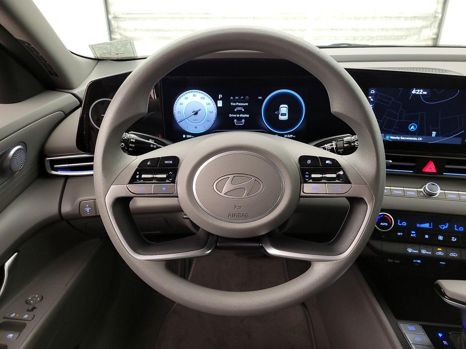 Thumbnail: 2024 Hyundai Elantra - 10