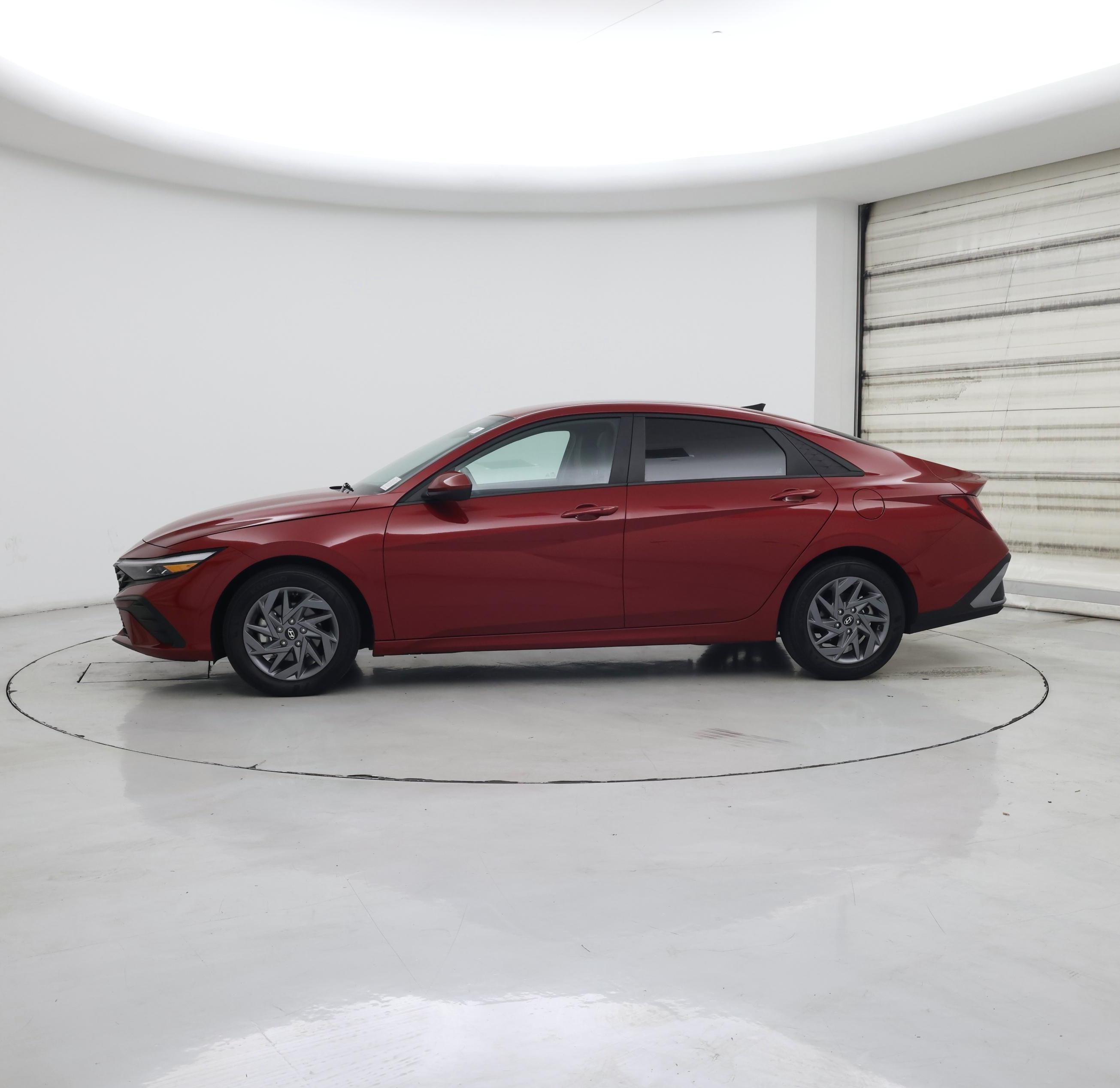 Thumbnail: 2024 Hyundai Elantra - 3