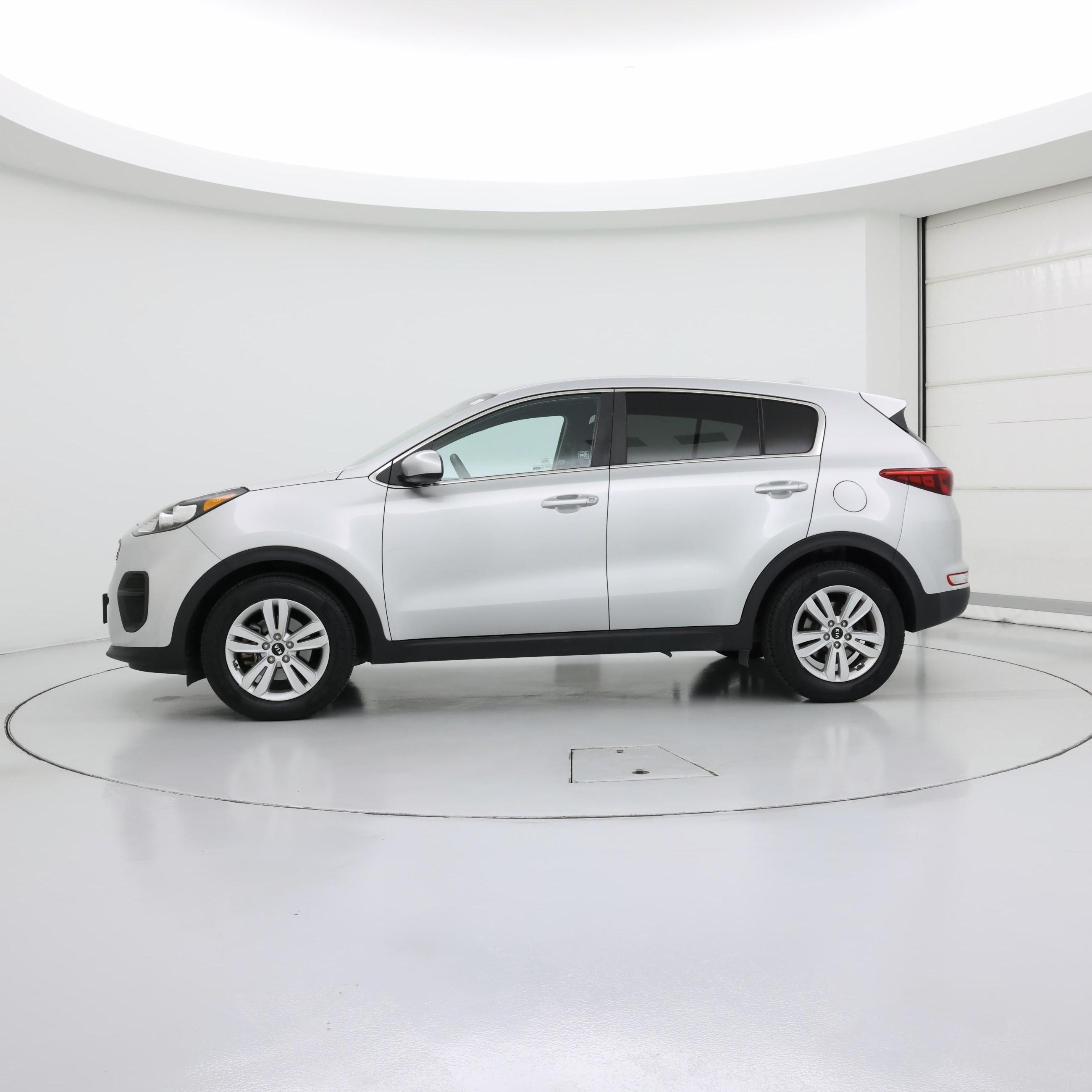 Thumbnail: 2018 Kia Sportage - 3