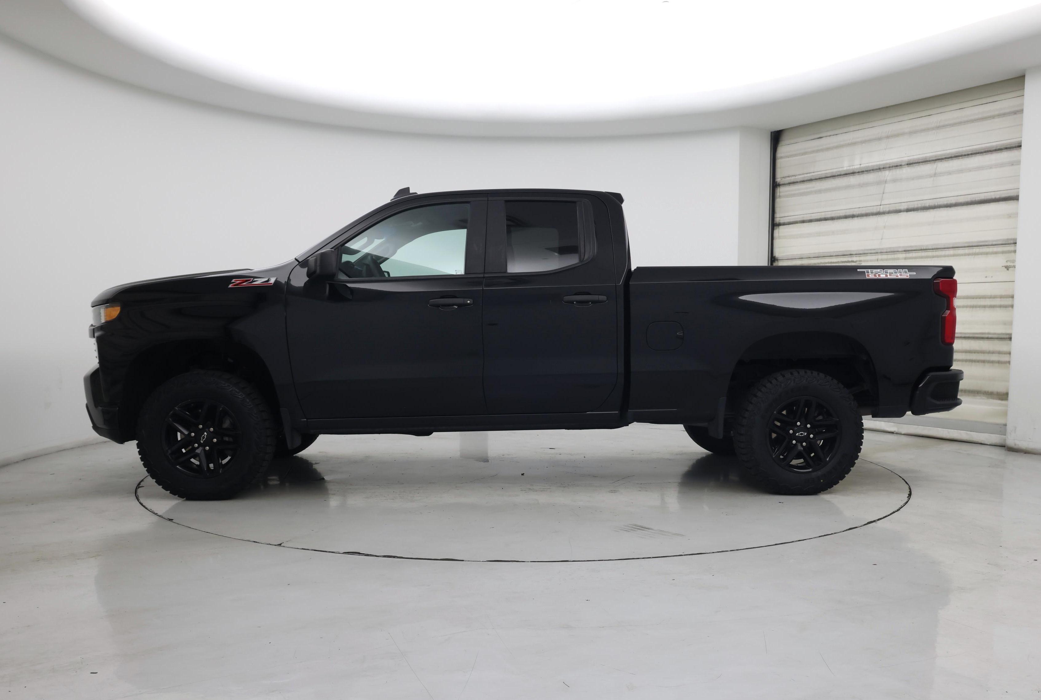 Thumbnail: 2020 Chevrolet Silverado 1500 - 3