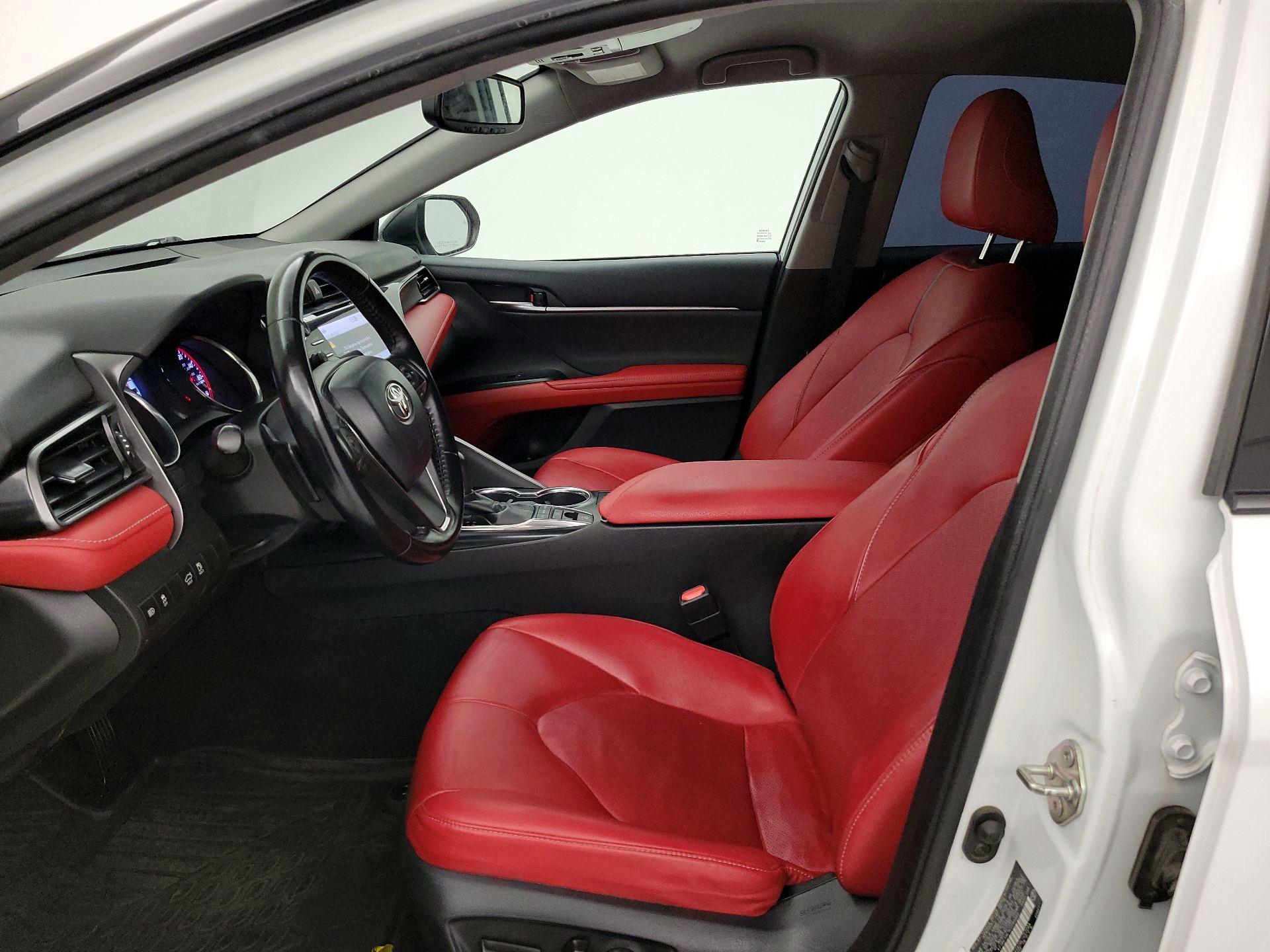 Thumbnail: 2019 Toyota Camry - 11