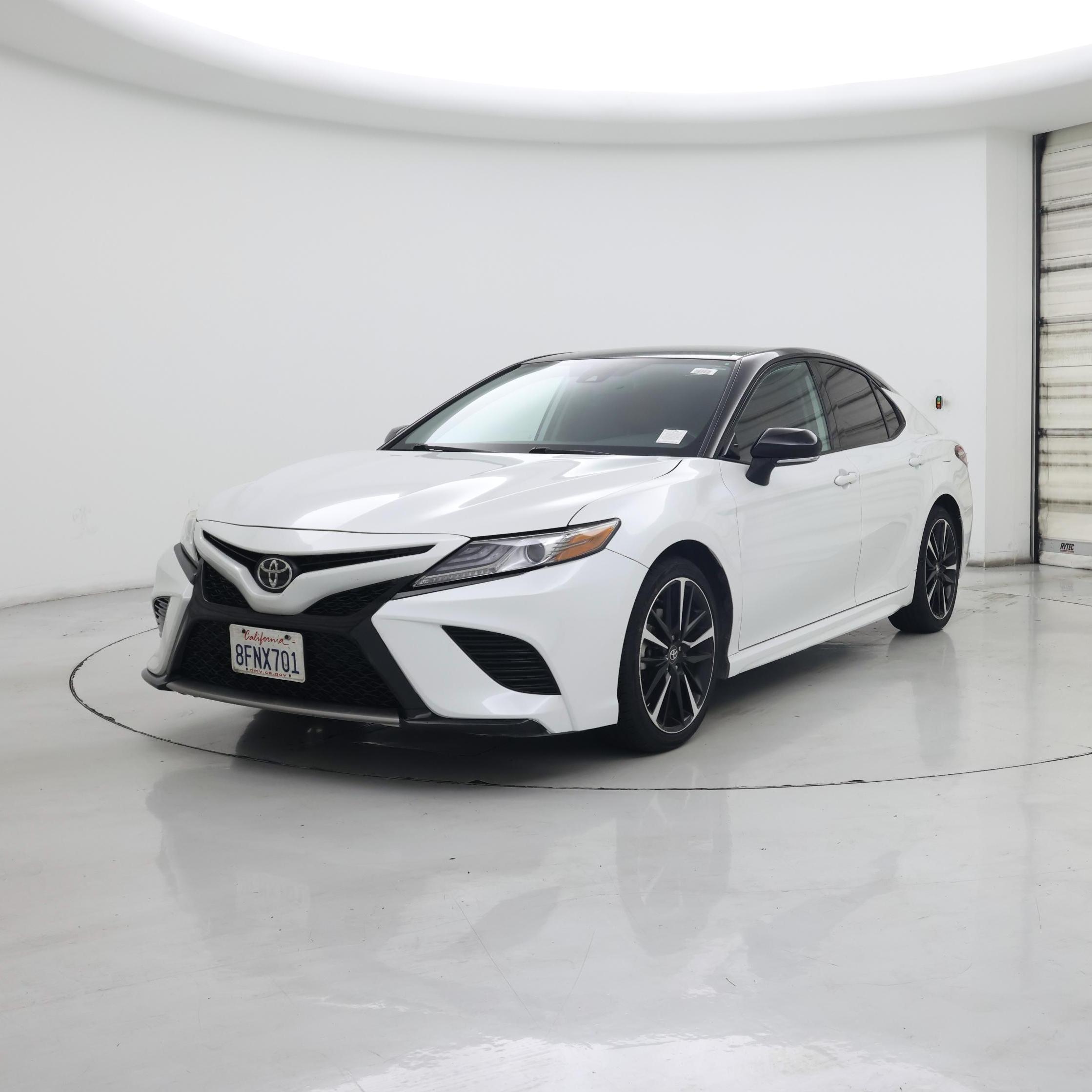 Thumbnail: 2019 Toyota Camry - 4