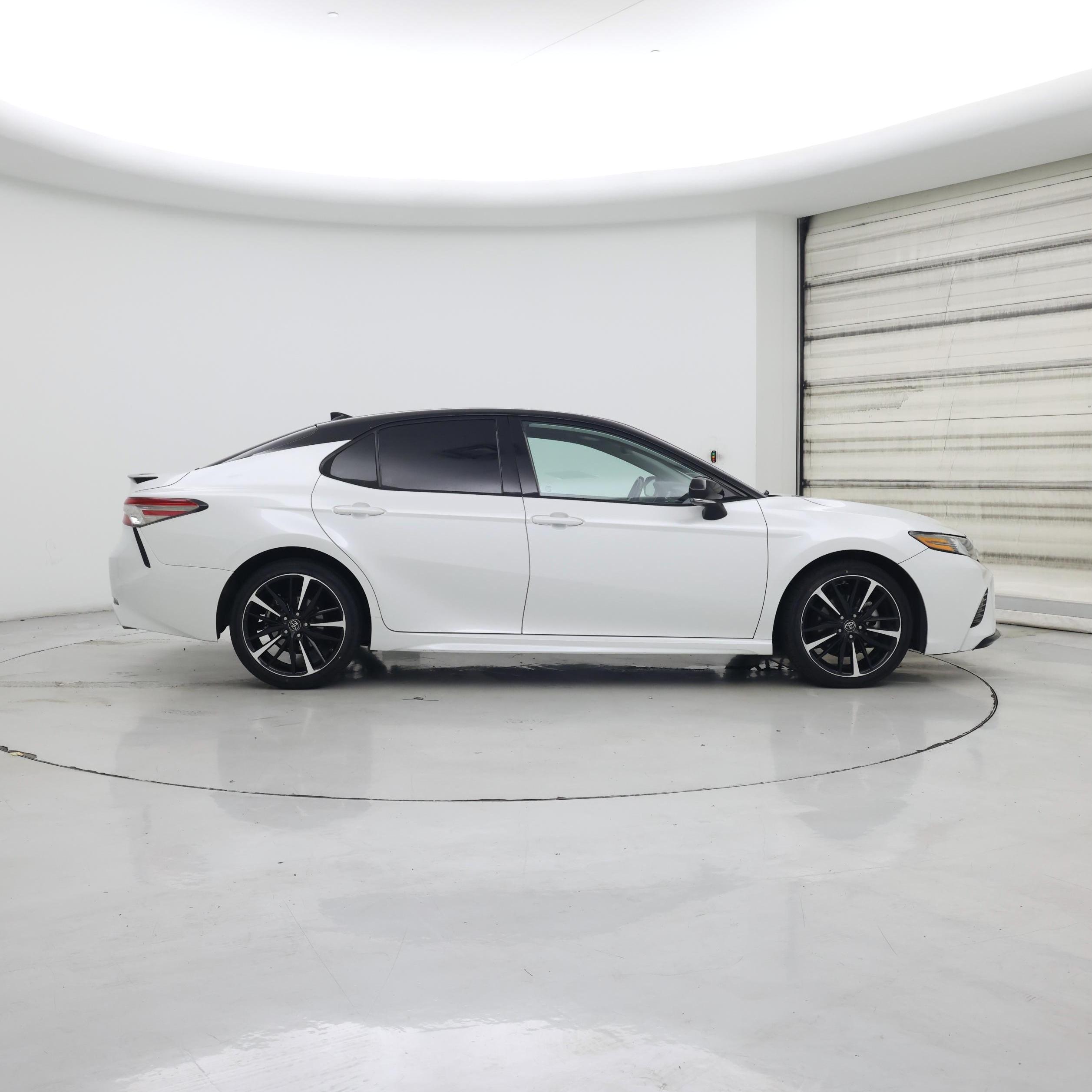 Thumbnail: 2019 Toyota Camry - 7