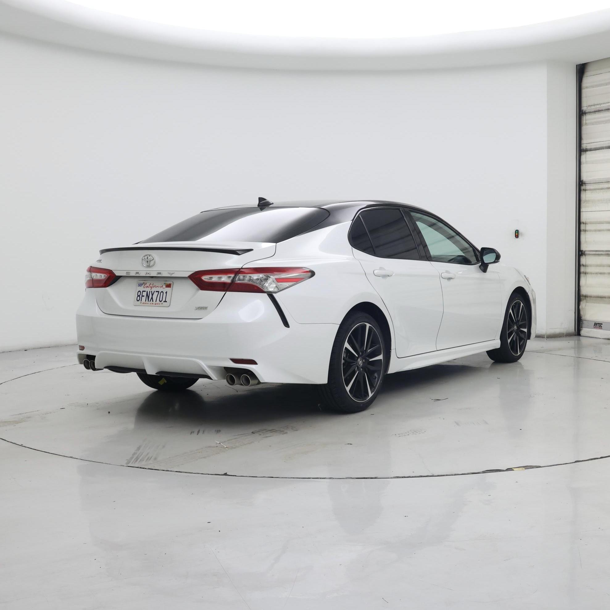 Thumbnail: 2019 Toyota Camry - 8