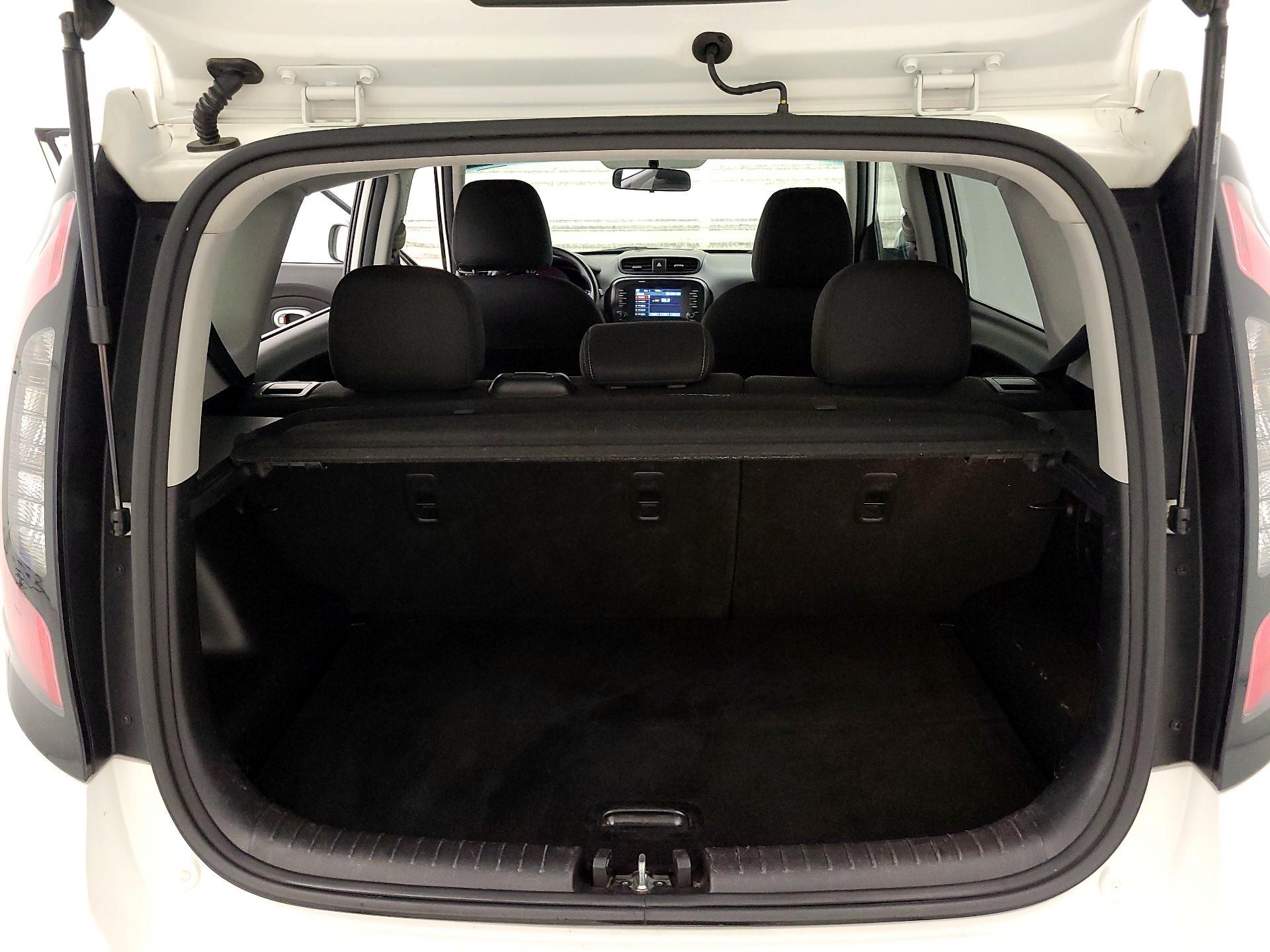 Thumbnail: 2019 Kia Soul - 19