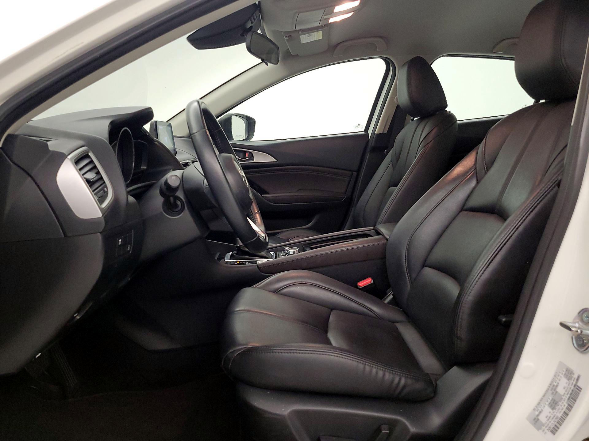 Thumbnail: 2018 Mazda Mazda3 - 11