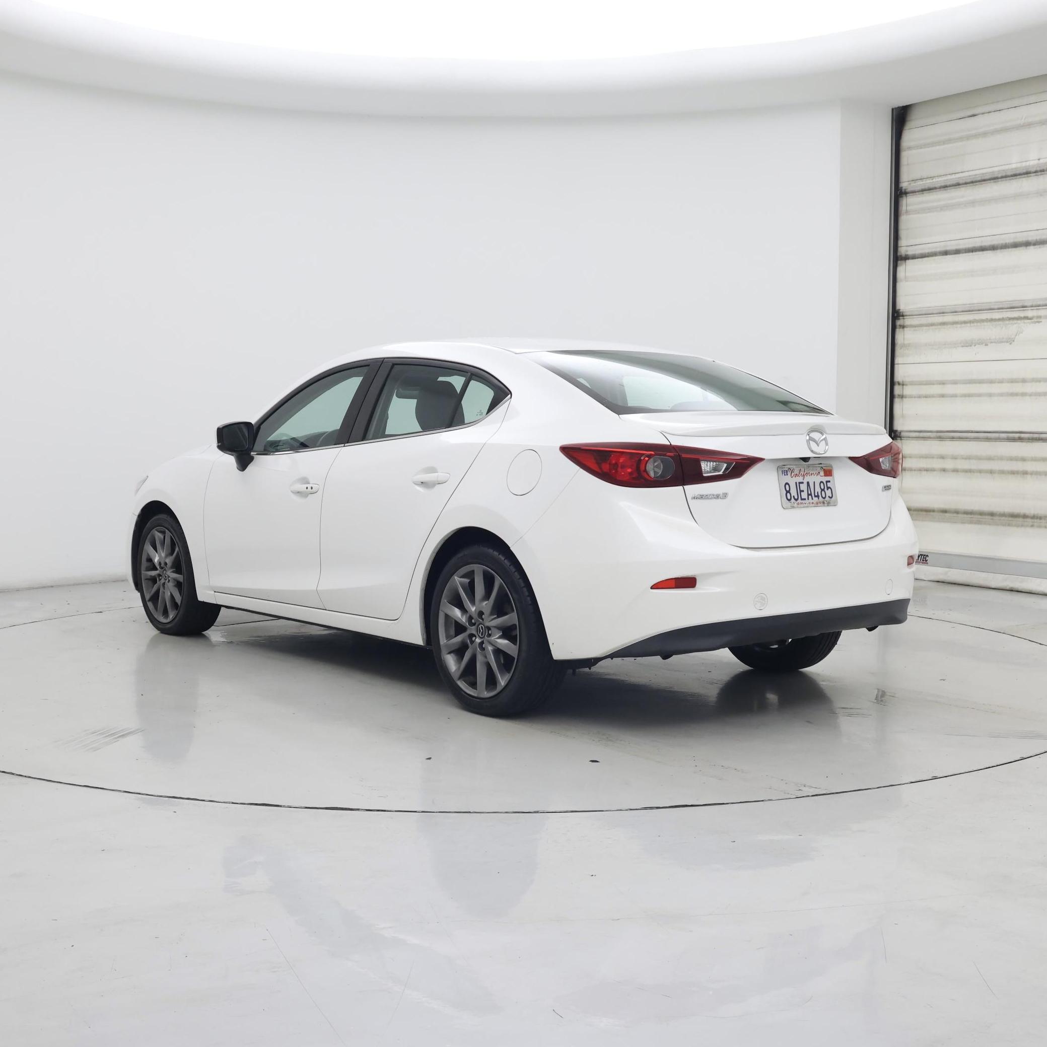 Thumbnail: 2018 Mazda Mazda3 - 2