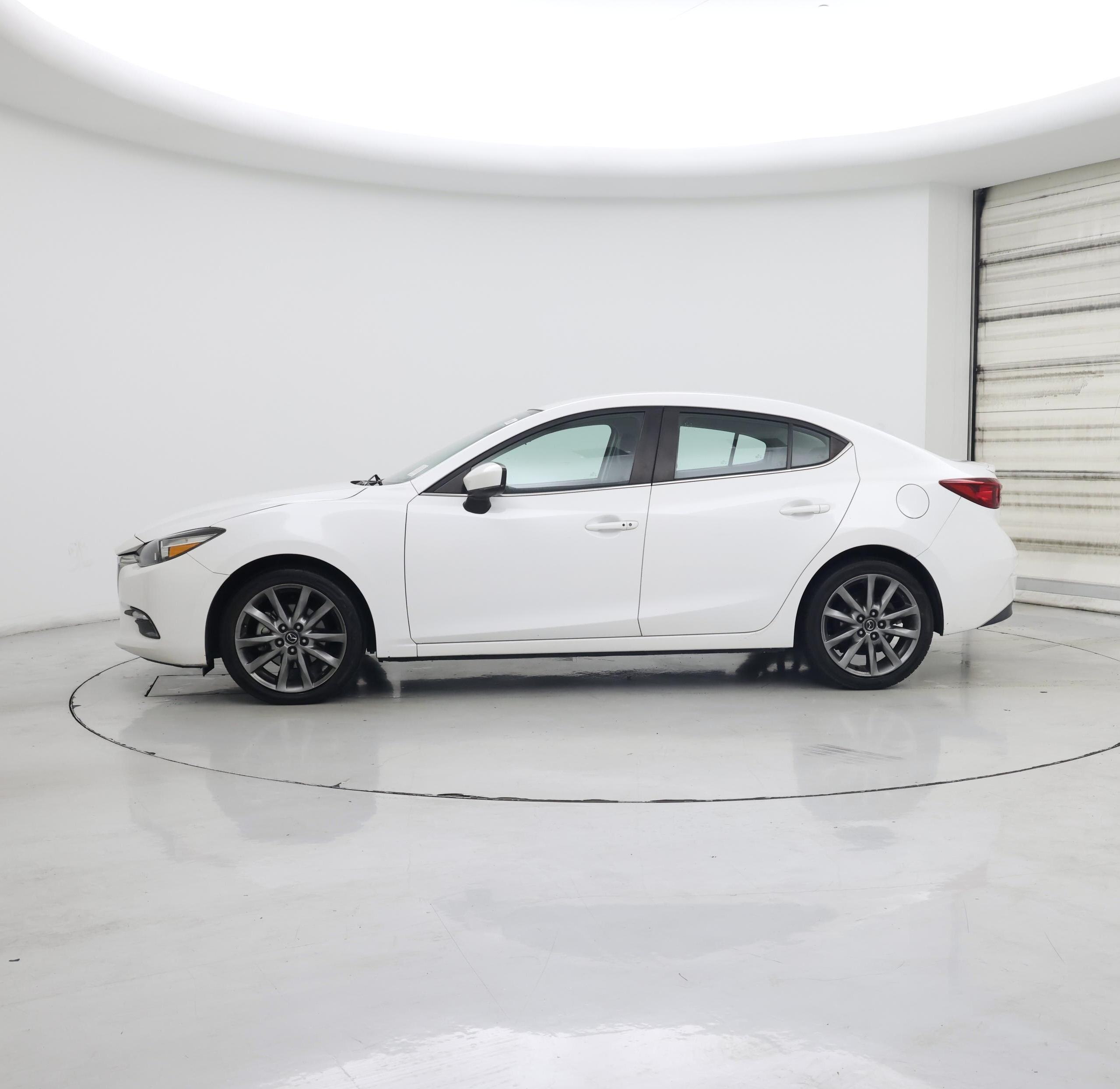 Thumbnail: 2018 Mazda Mazda3 - 3