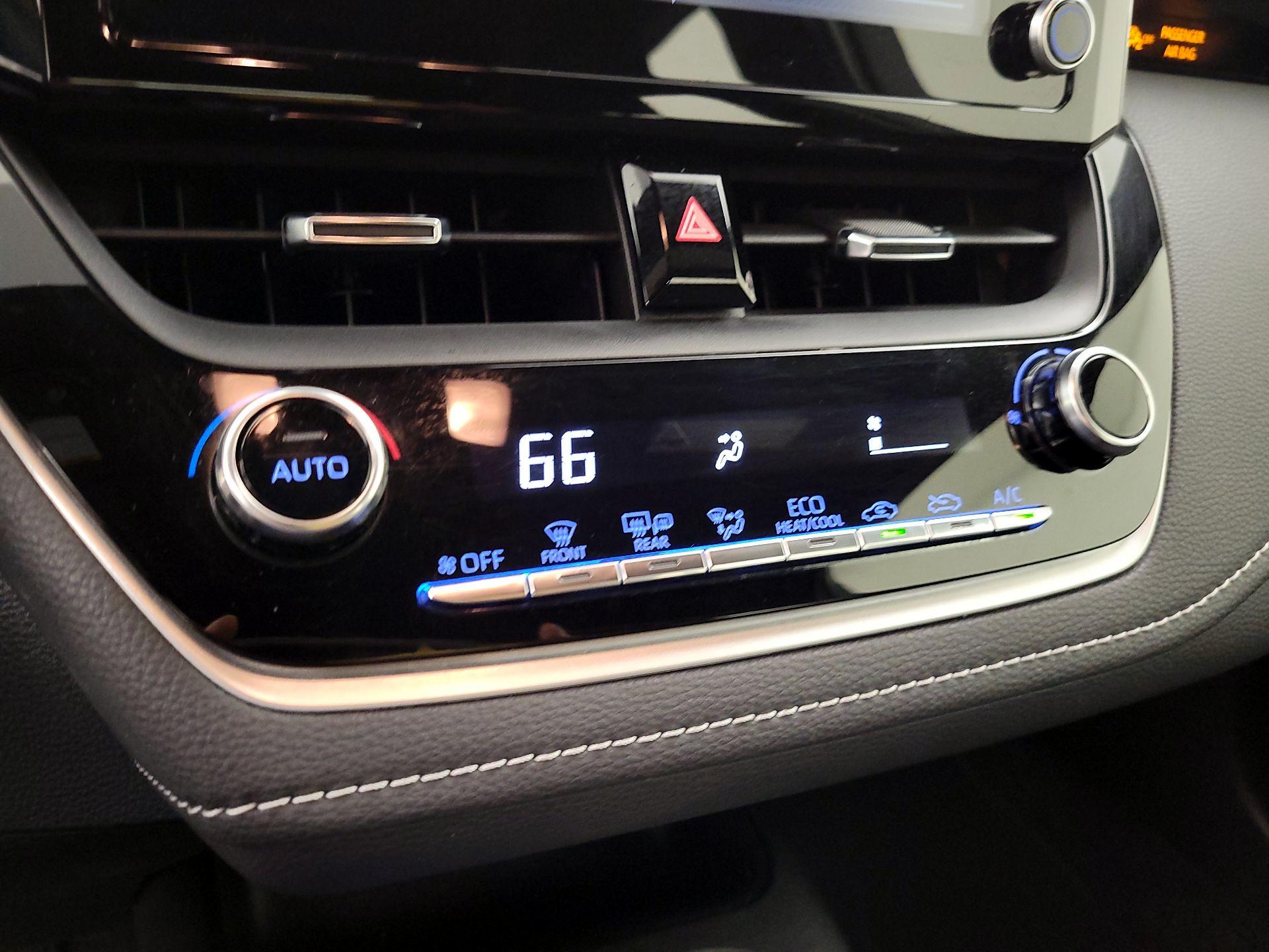 Thumbnail: 2019 Toyota Corolla - 16