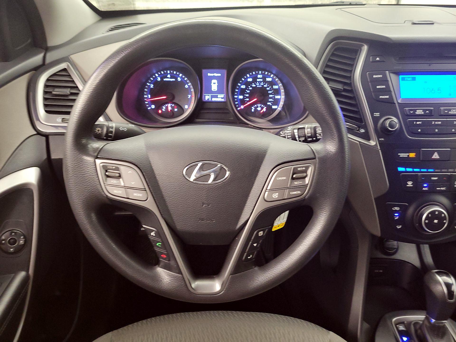 Thumbnail: 2015 Hyundai Santa Fe - 10