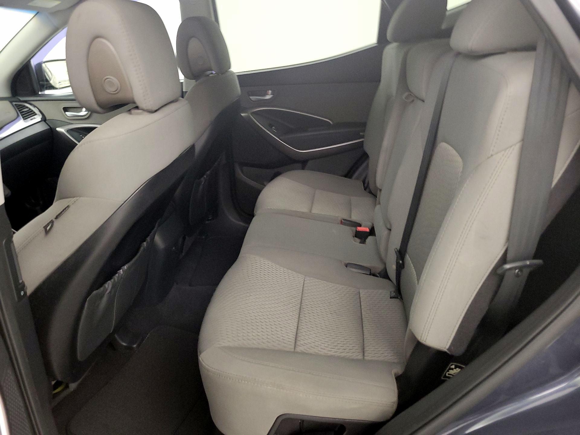Thumbnail: 2015 Hyundai Santa Fe - 18