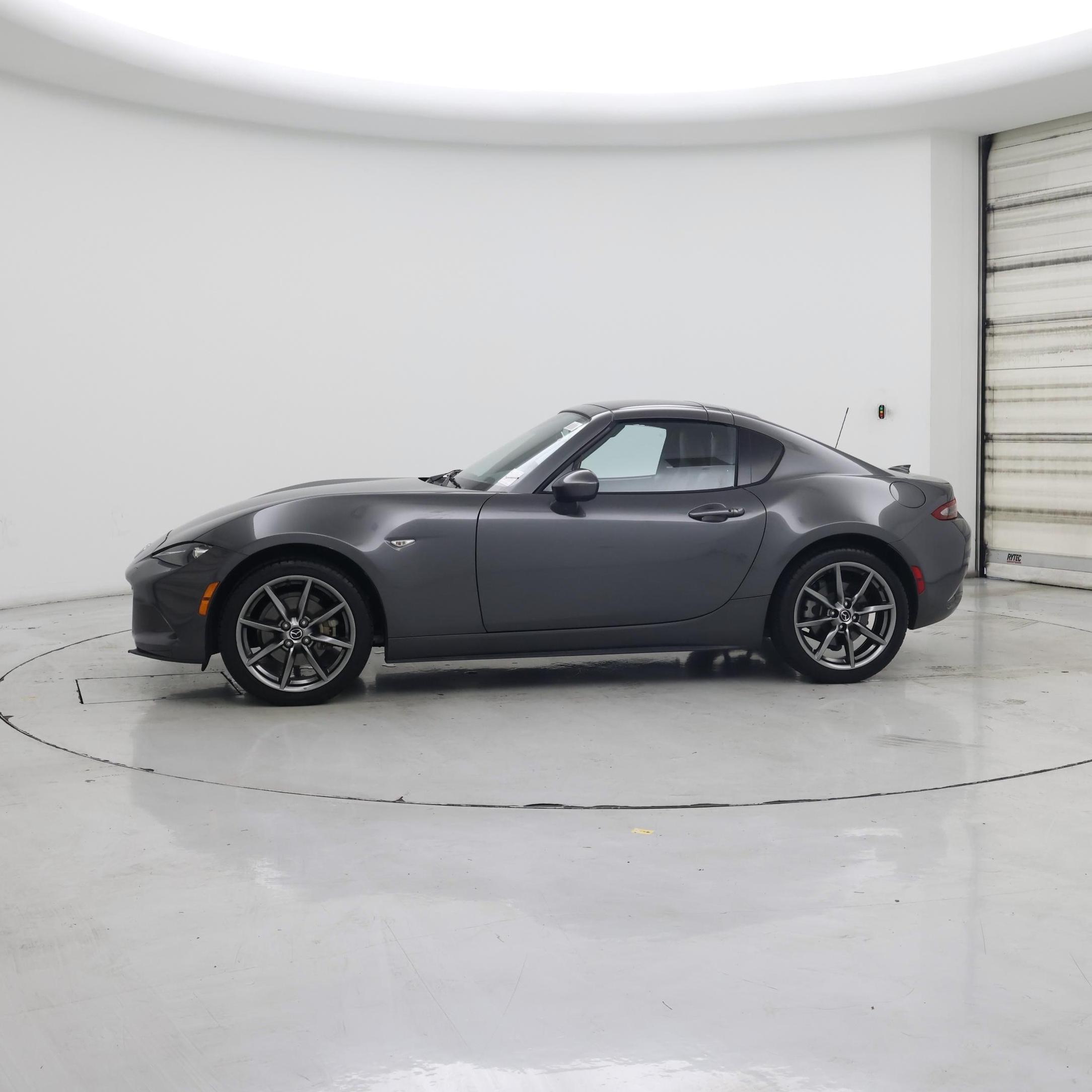 Thumbnail: 2017 Mazda MX-5 Miata - 3