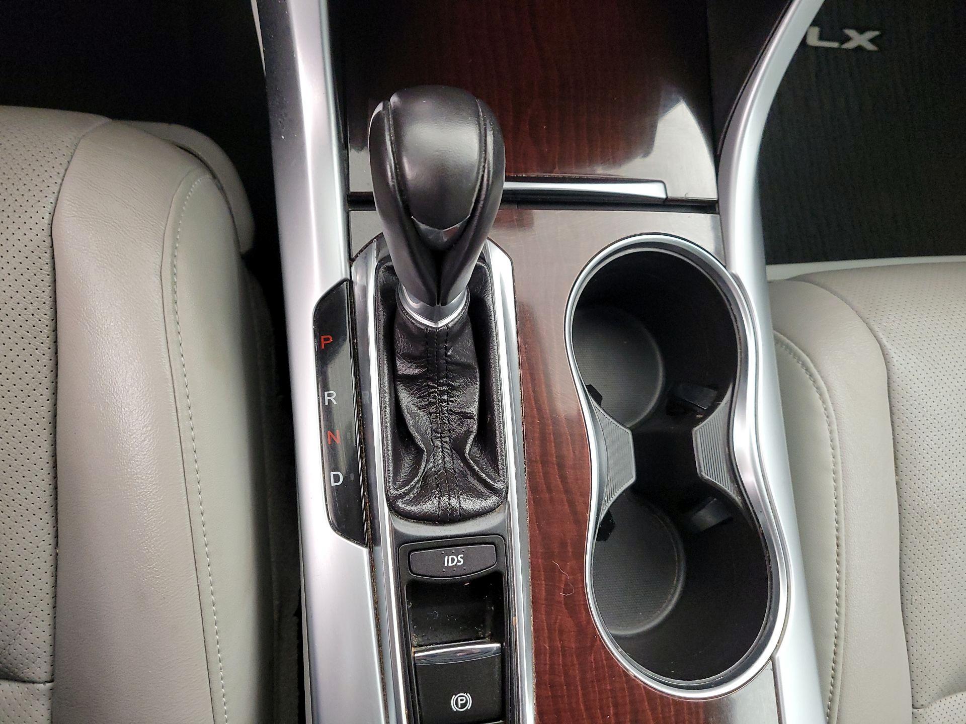 Thumbnail: 2015 Acura TLX - 18