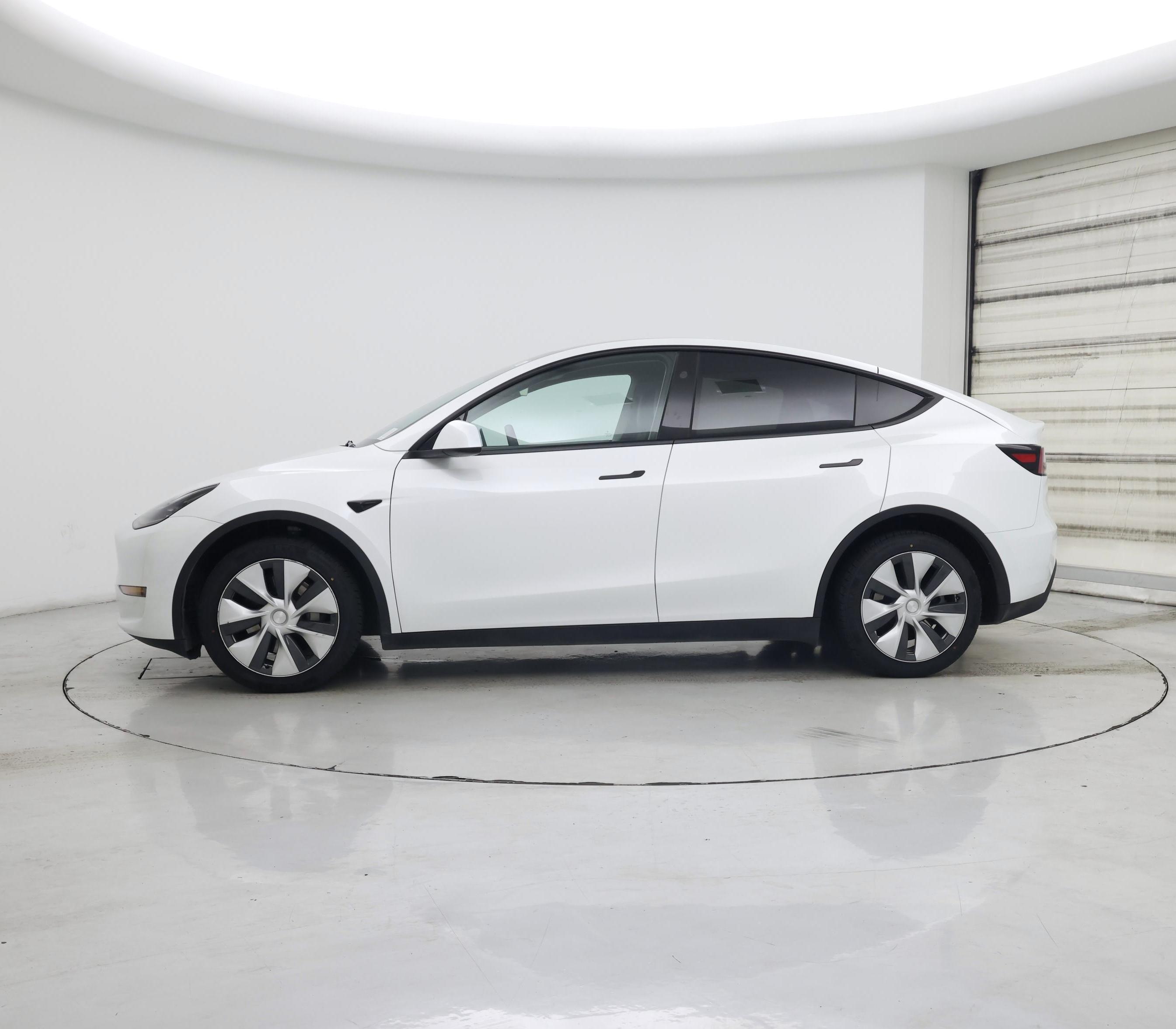 Thumbnail: 2024 Tesla Model Y - 3
