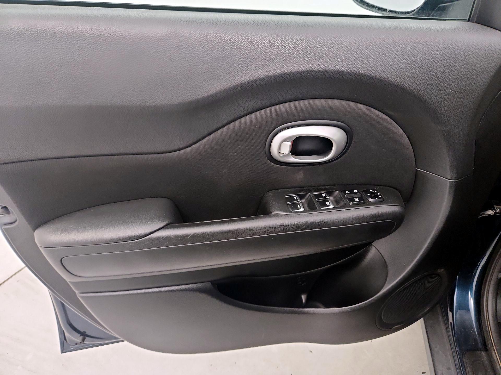 Thumbnail: 2018 Kia Soul - 12