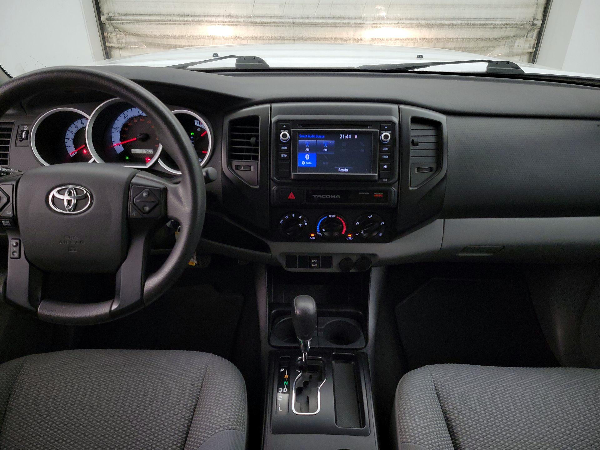 Thumbnail: 2015 Toyota Tacoma - 9