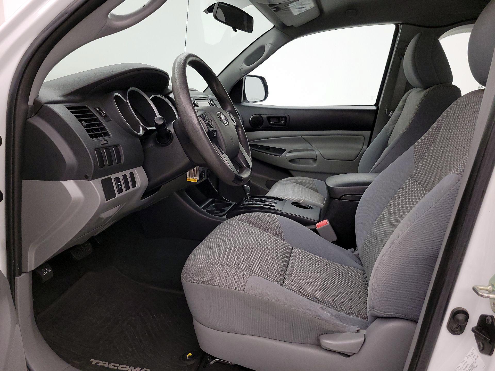 Thumbnail: 2015 Toyota Tacoma - 11