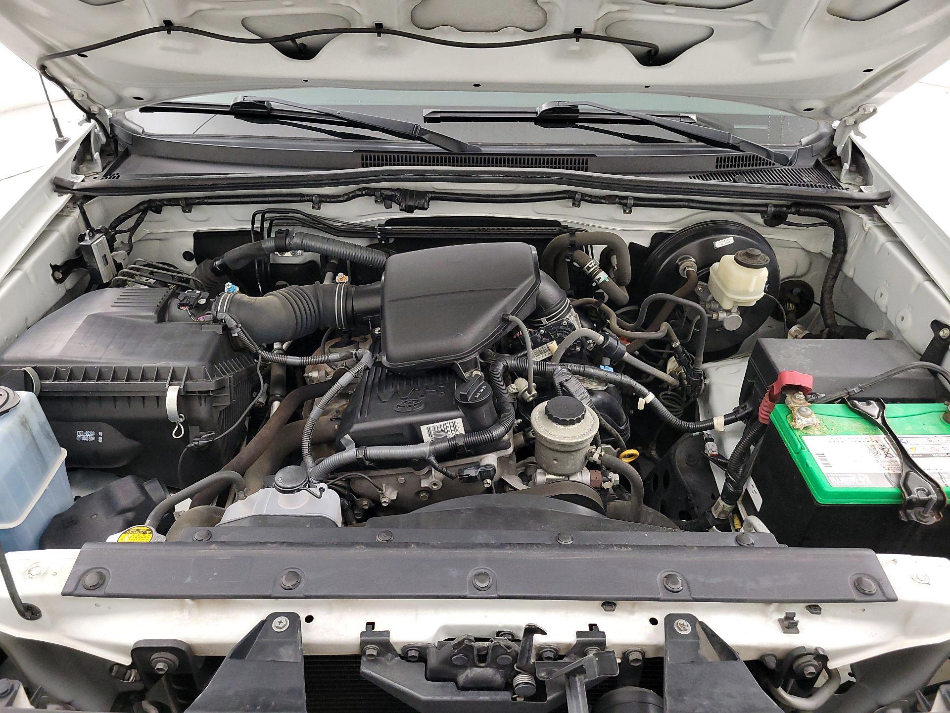 Thumbnail: 2015 Toyota Tacoma - 20