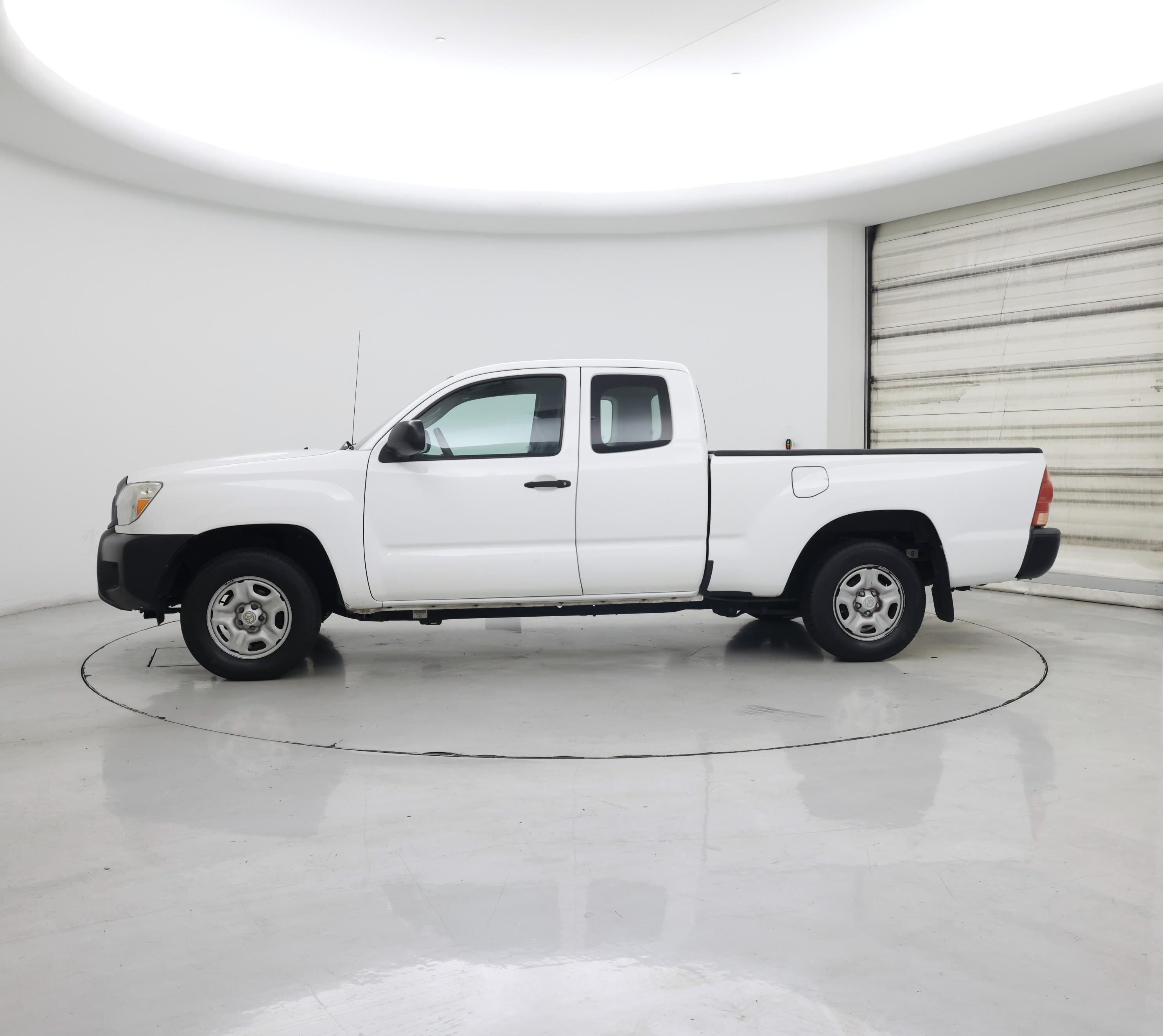 Thumbnail: 2015 Toyota Tacoma - 3