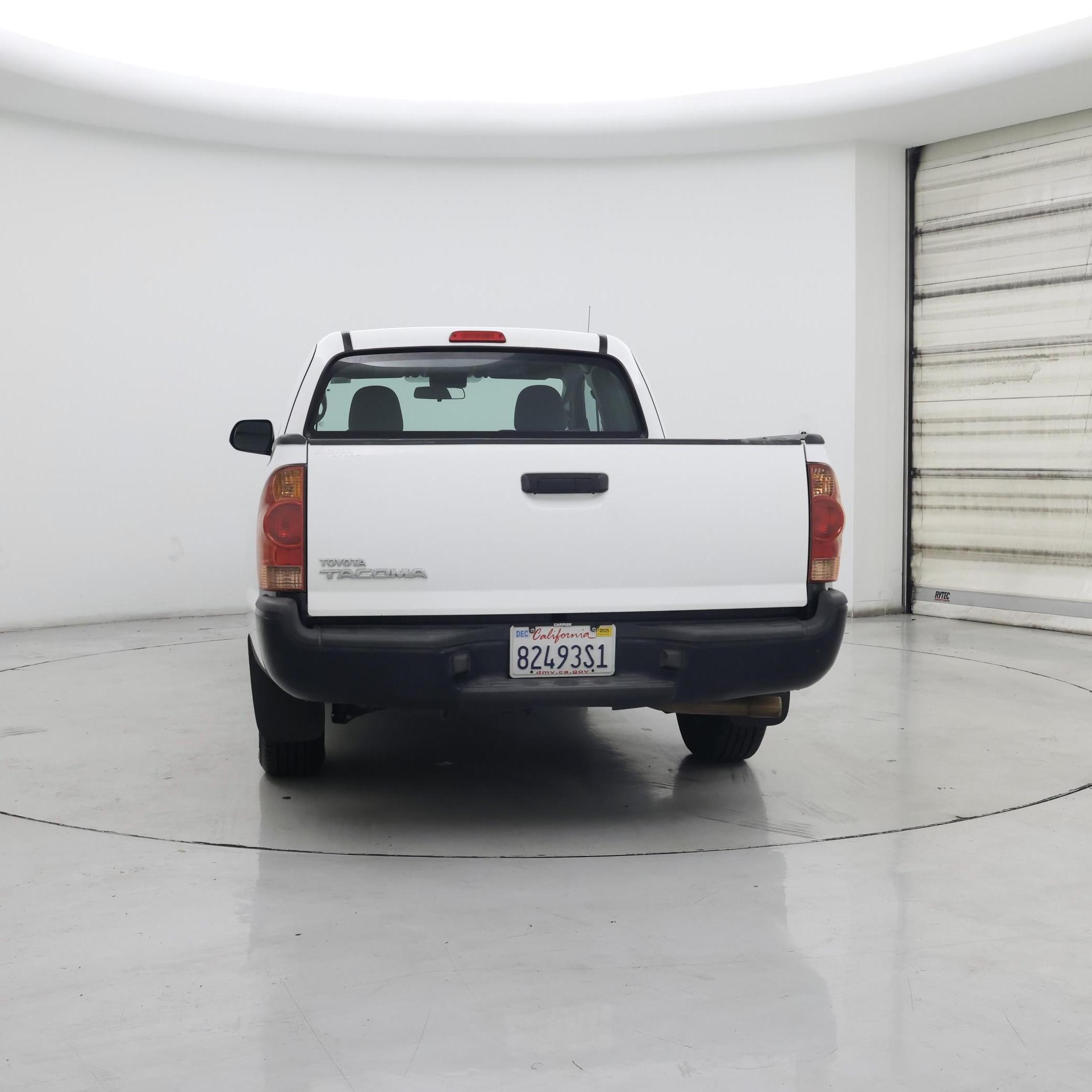 Thumbnail: 2015 Toyota Tacoma - 6
