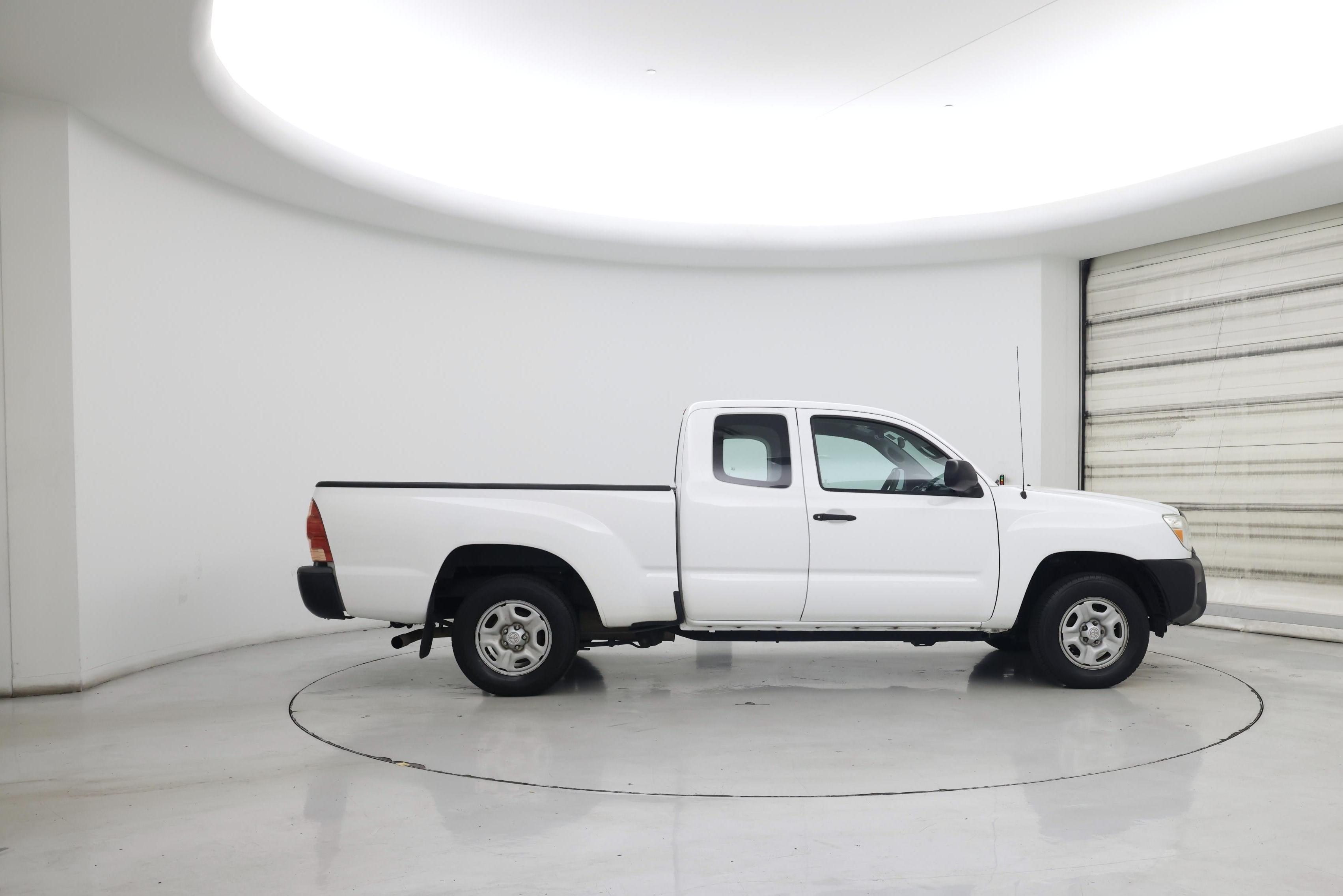 Thumbnail: 2015 Toyota Tacoma - 7