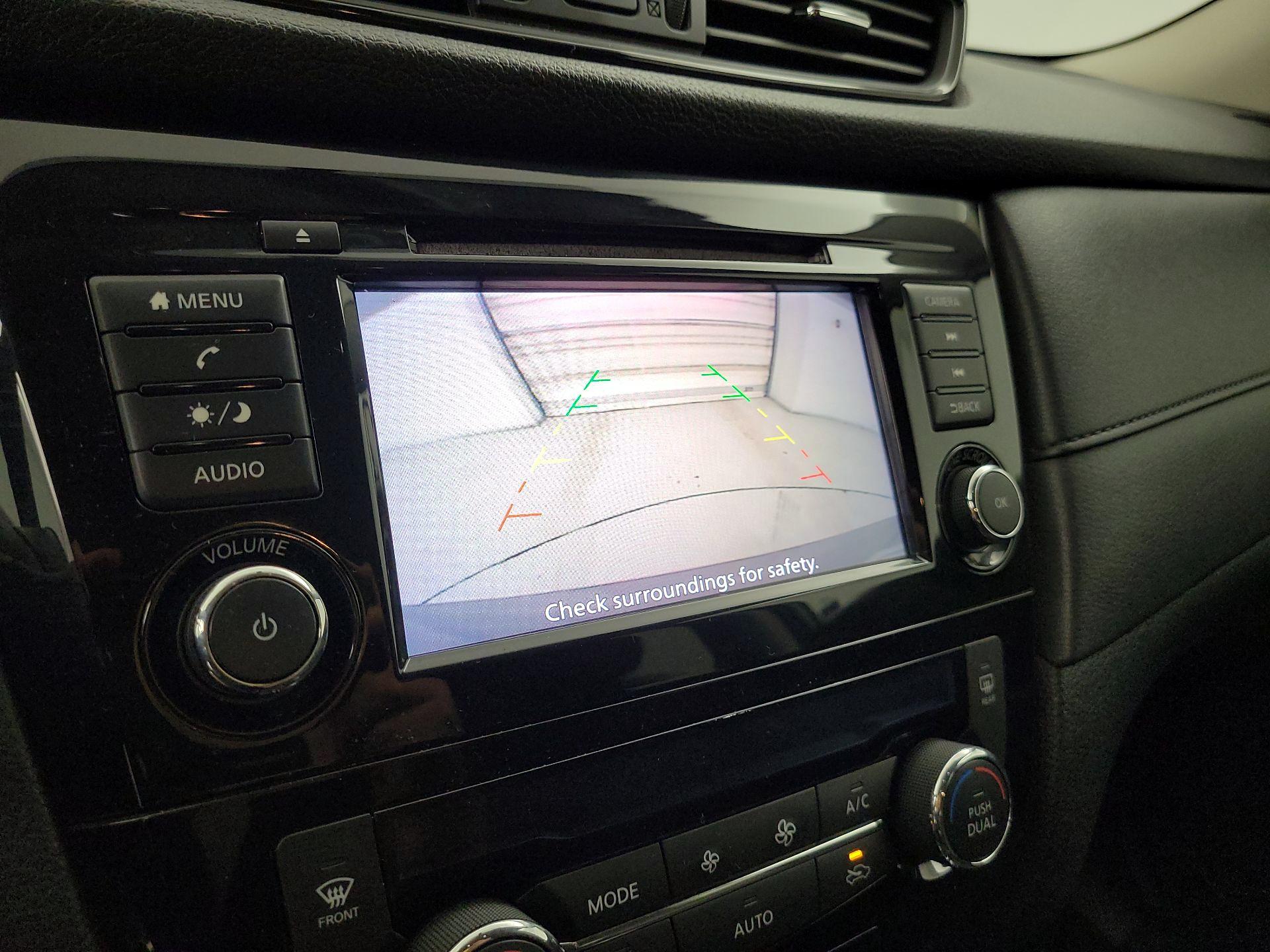 Thumbnail: 2018 Nissan Rogue - 14