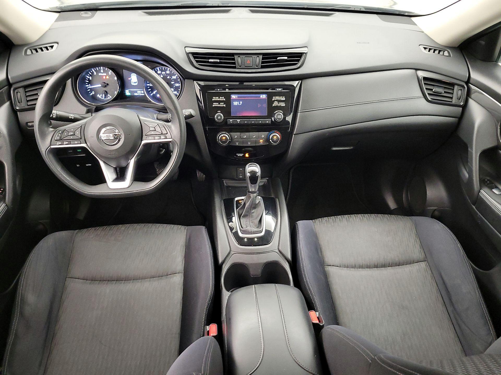 Thumbnail: 2017 Nissan Rogue - 9