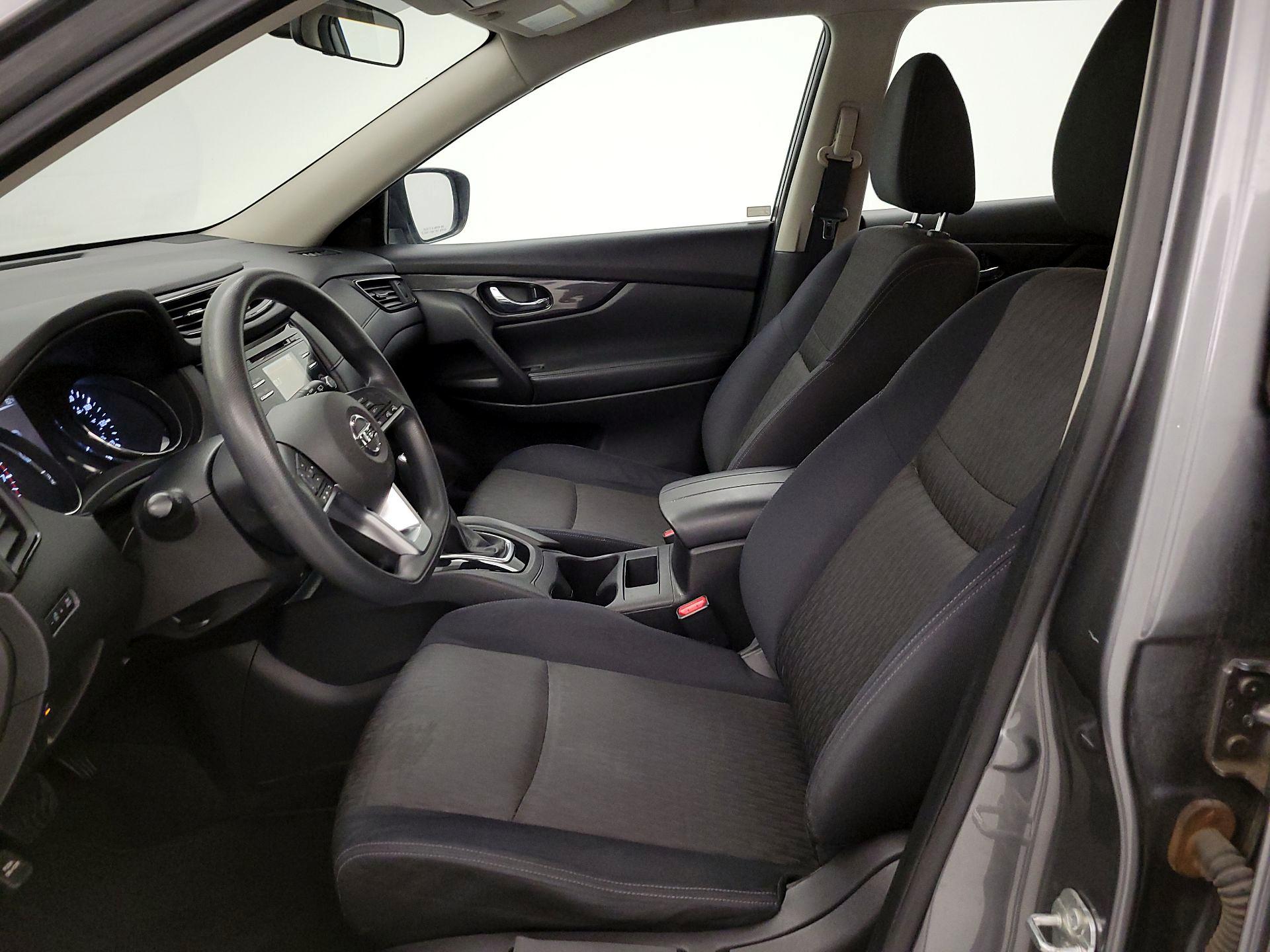 Thumbnail: 2017 Nissan Rogue - 11