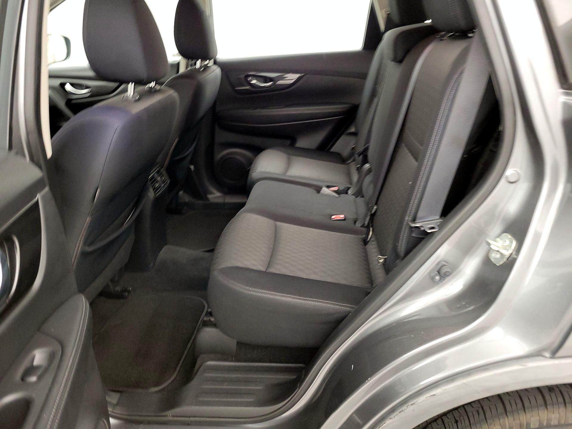 Thumbnail: 2017 Nissan Rogue - 19