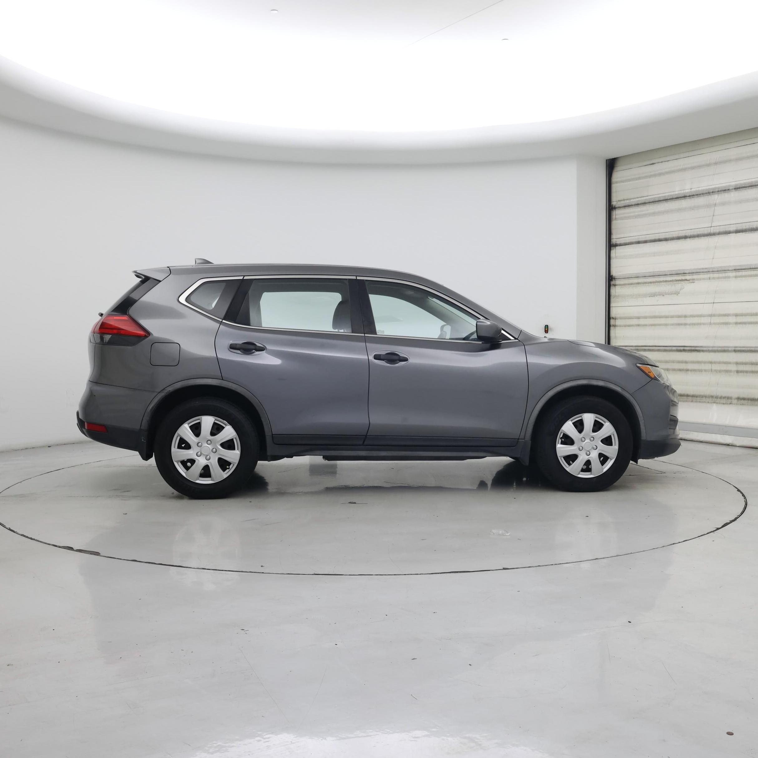 Thumbnail: 2017 Nissan Rogue - 7