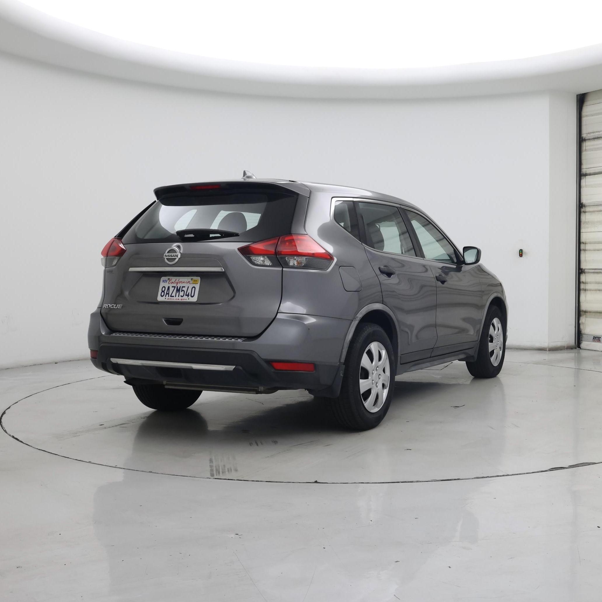 Thumbnail: 2017 Nissan Rogue - 8