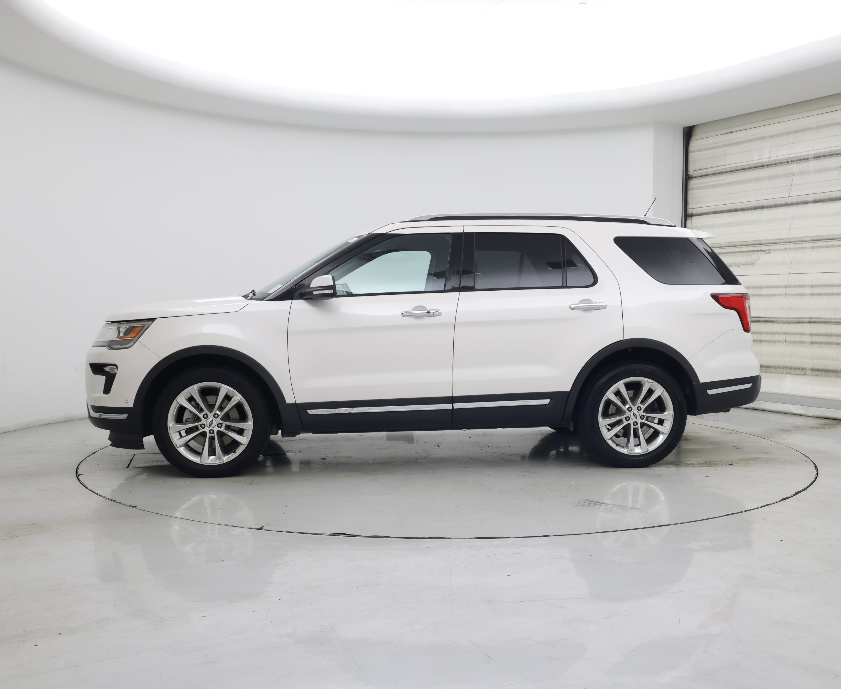 Thumbnail: 2018 Ford Explorer - 3