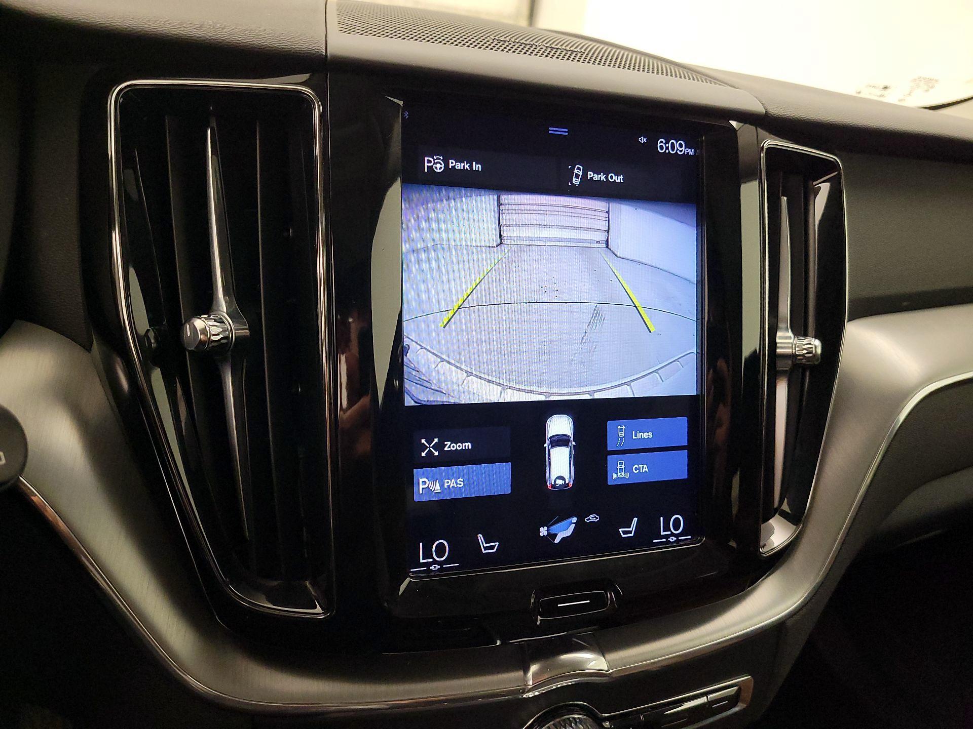 Thumbnail: 2019 Volvo XC60 - 14