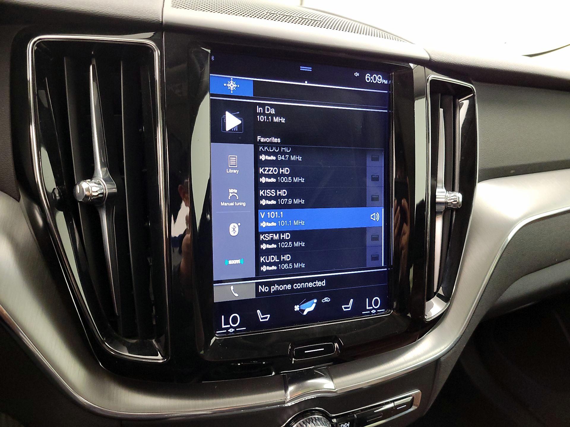 Thumbnail: 2019 Volvo XC60 - 15