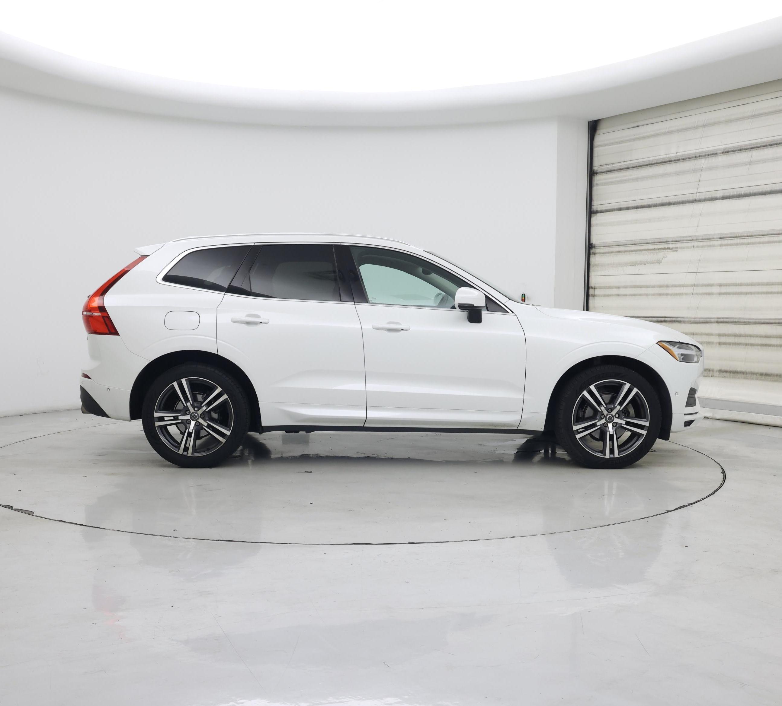 Thumbnail: 2019 Volvo XC60 - 7