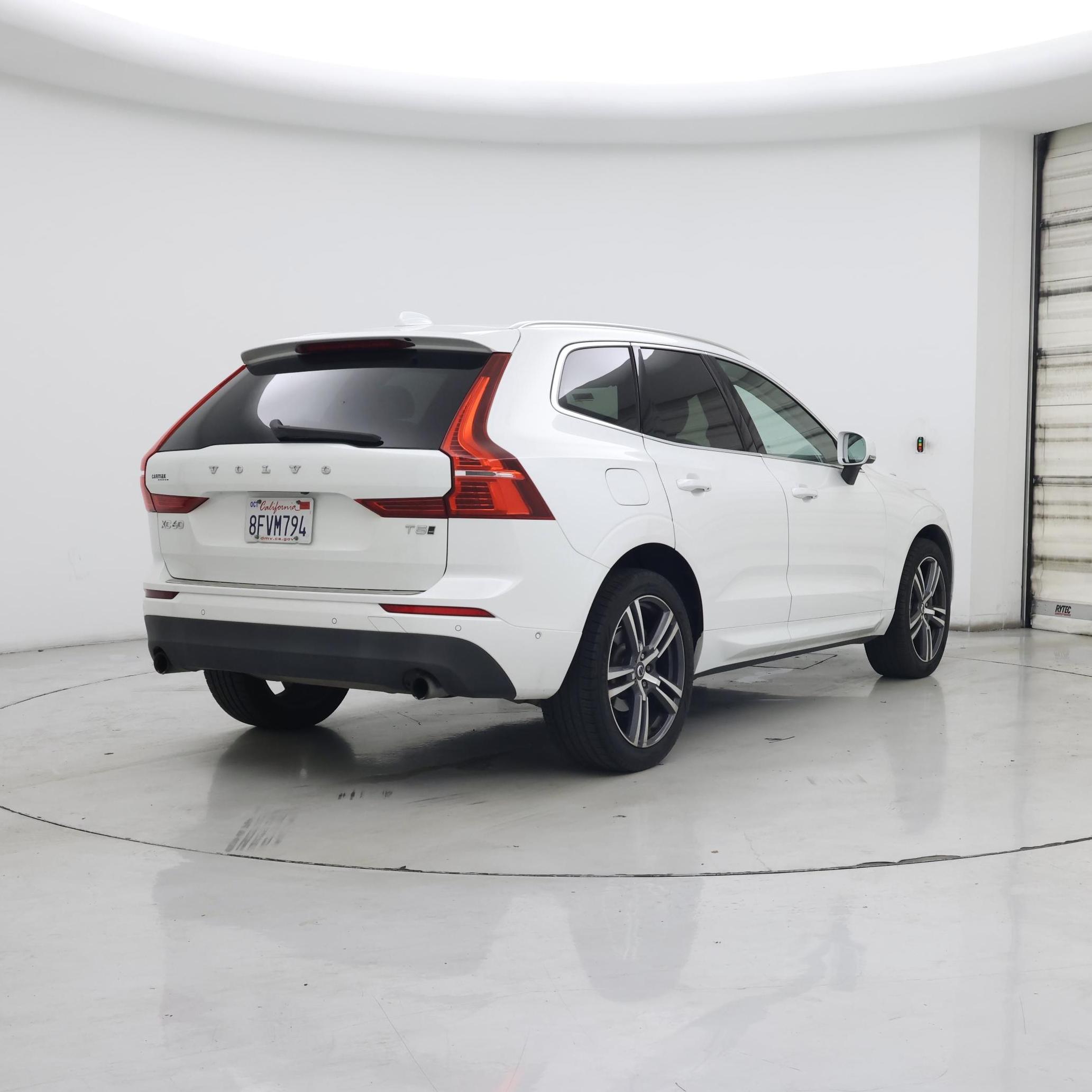 Thumbnail: 2019 Volvo XC60 - 8
