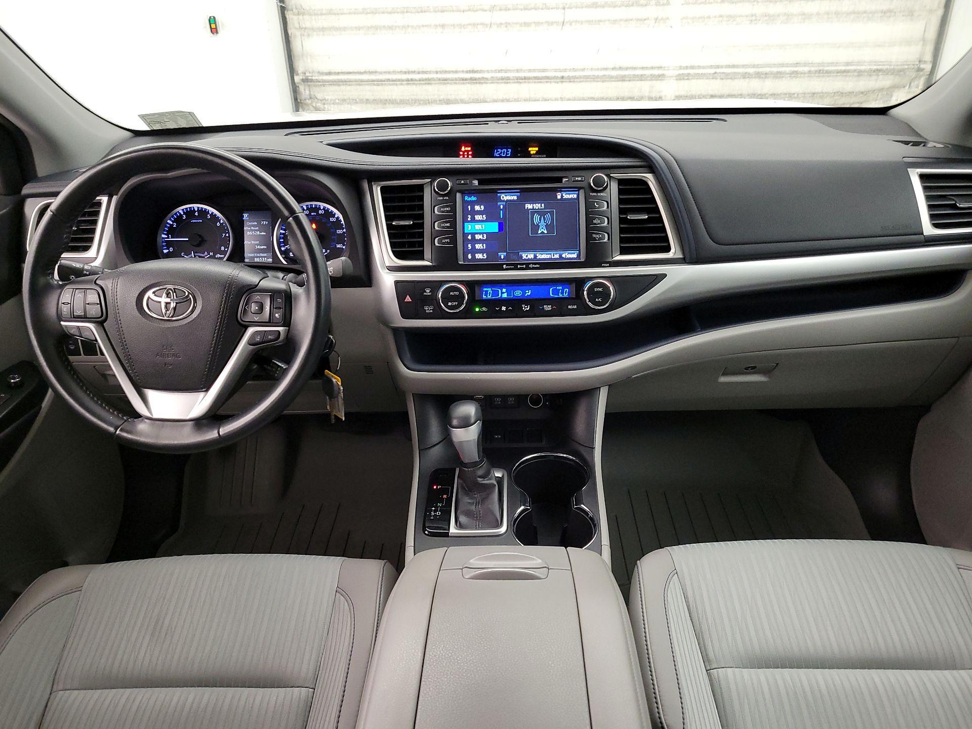 Thumbnail: 2017 Toyota Highlander - 9
