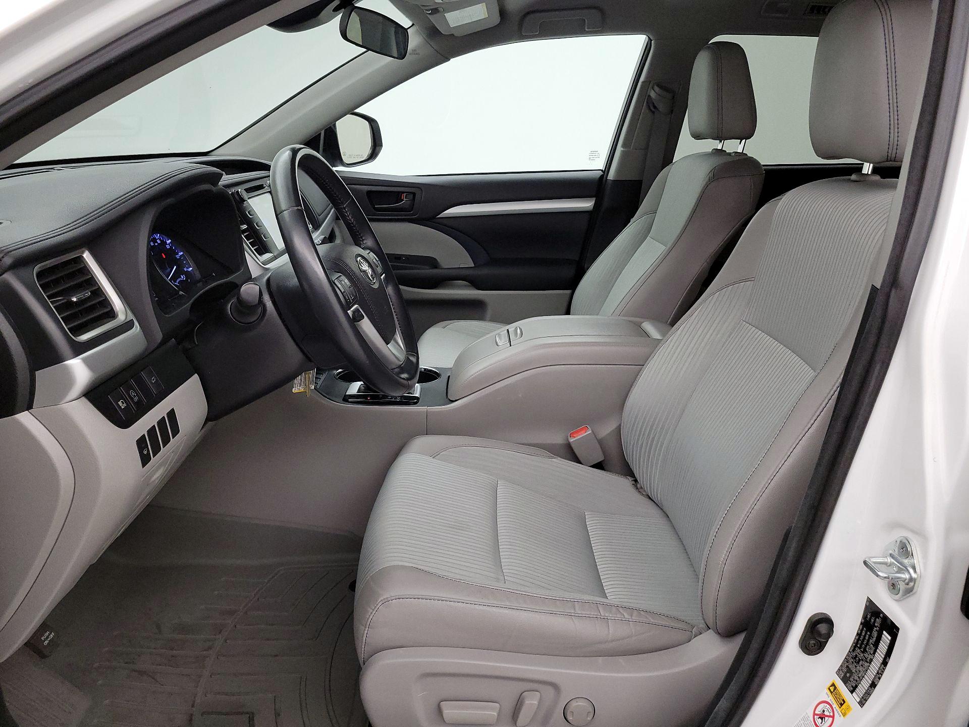 Thumbnail: 2017 Toyota Highlander - 11