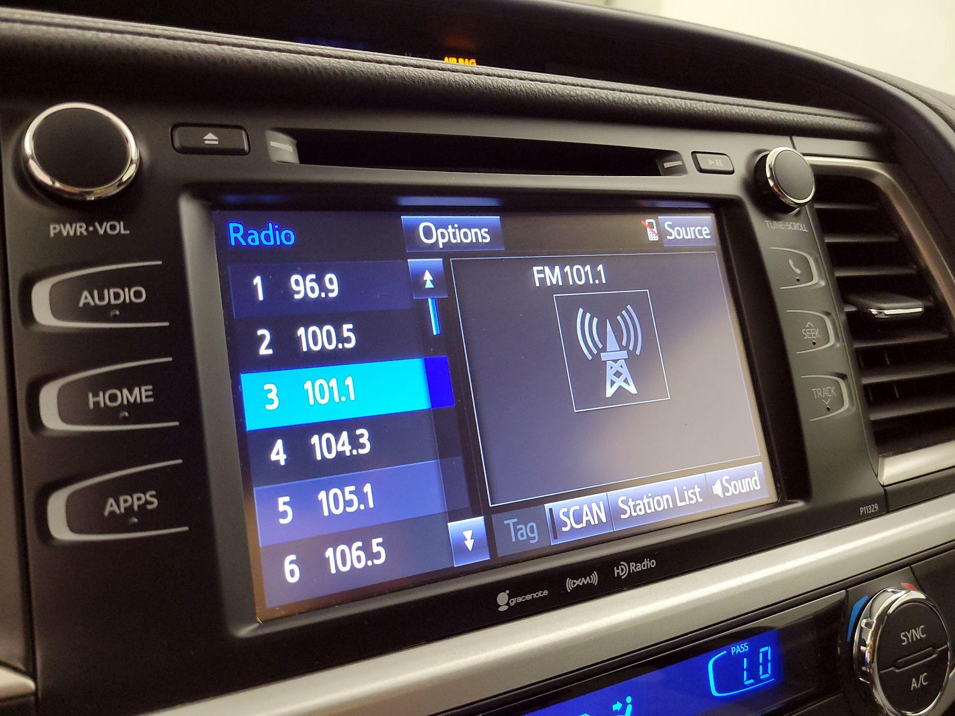 Thumbnail: 2017 Toyota Highlander - 15