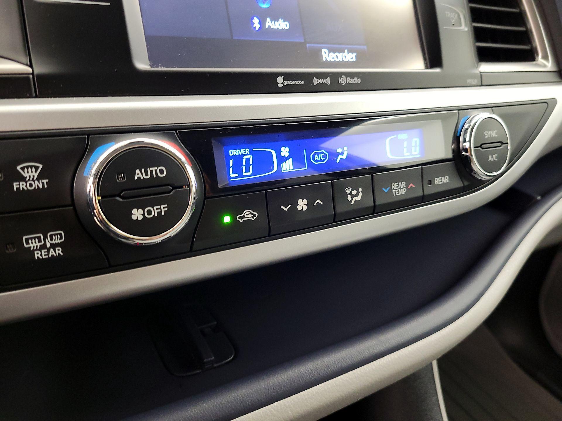 Thumbnail: 2017 Toyota Highlander - 16